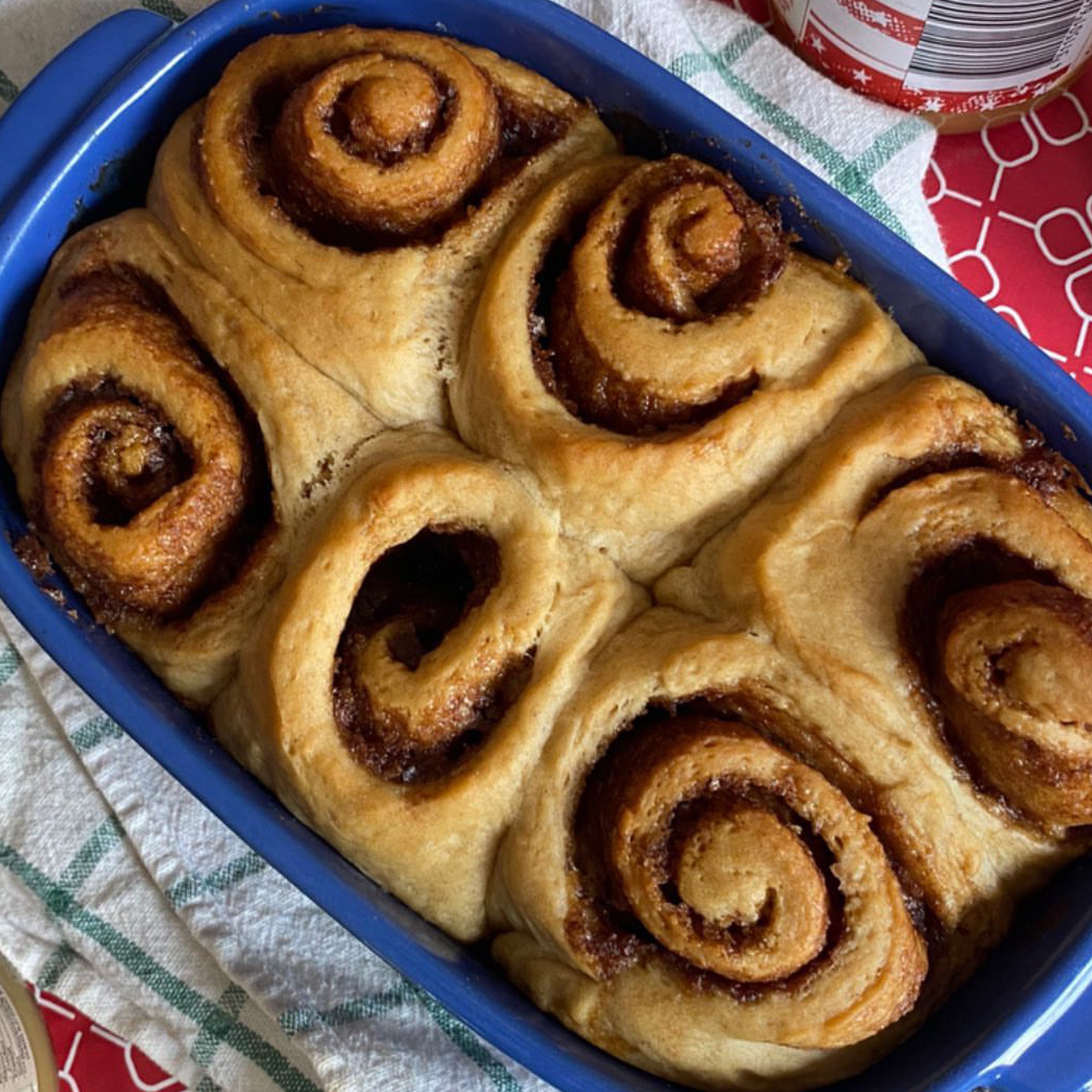 vegan cinnamon rolls