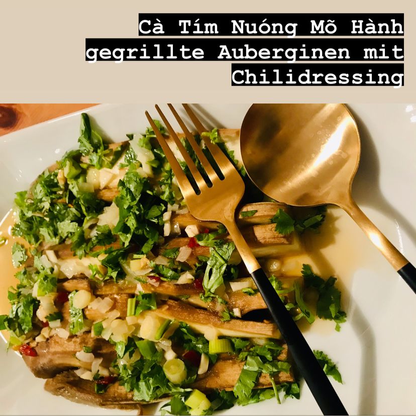 Vietnamesische Aubergine mit Chilidressing