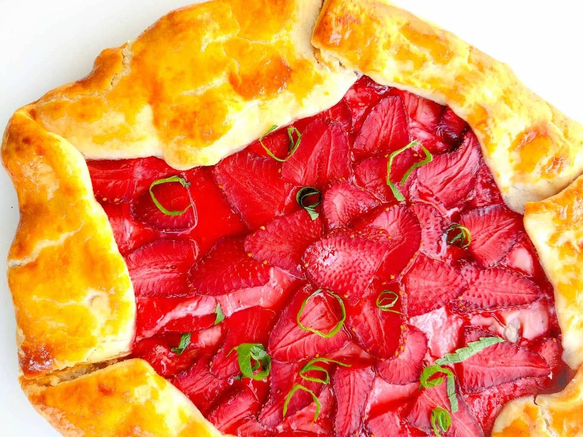 Strawberry galette | Recipe | Kitchen Stories
