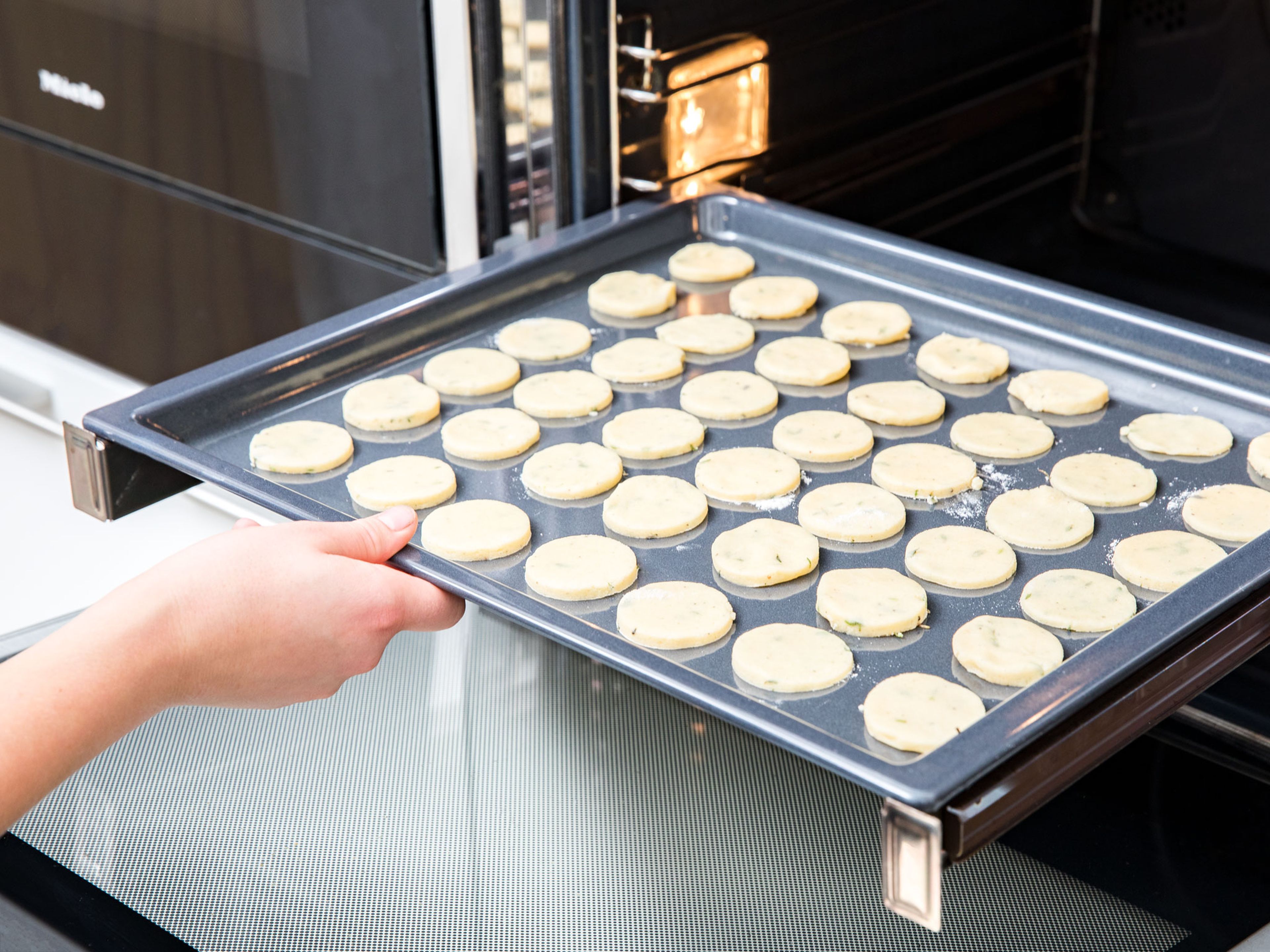 Bake at 180°C/355°F for approx. 10 min. or until the shortbread is golden brown. Serve warm or cold. Enjoy!