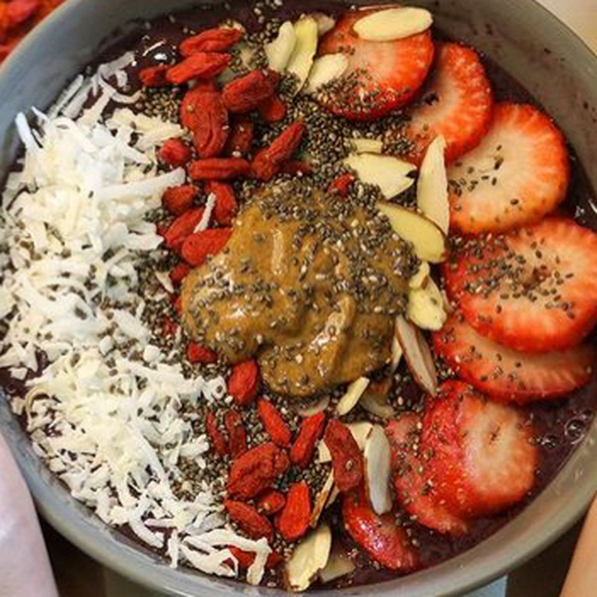 Frozen smoothie bowl | Recipe | Kitchen Stories