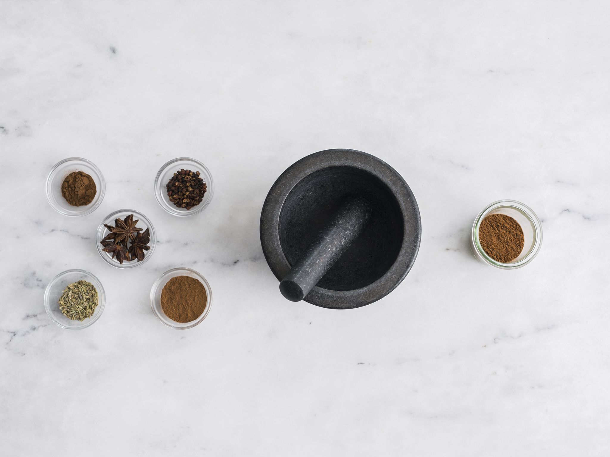 Hausgemachtes chinesisches Fünf-Gewürze-Pulver | Rezept | Kitchen Stories