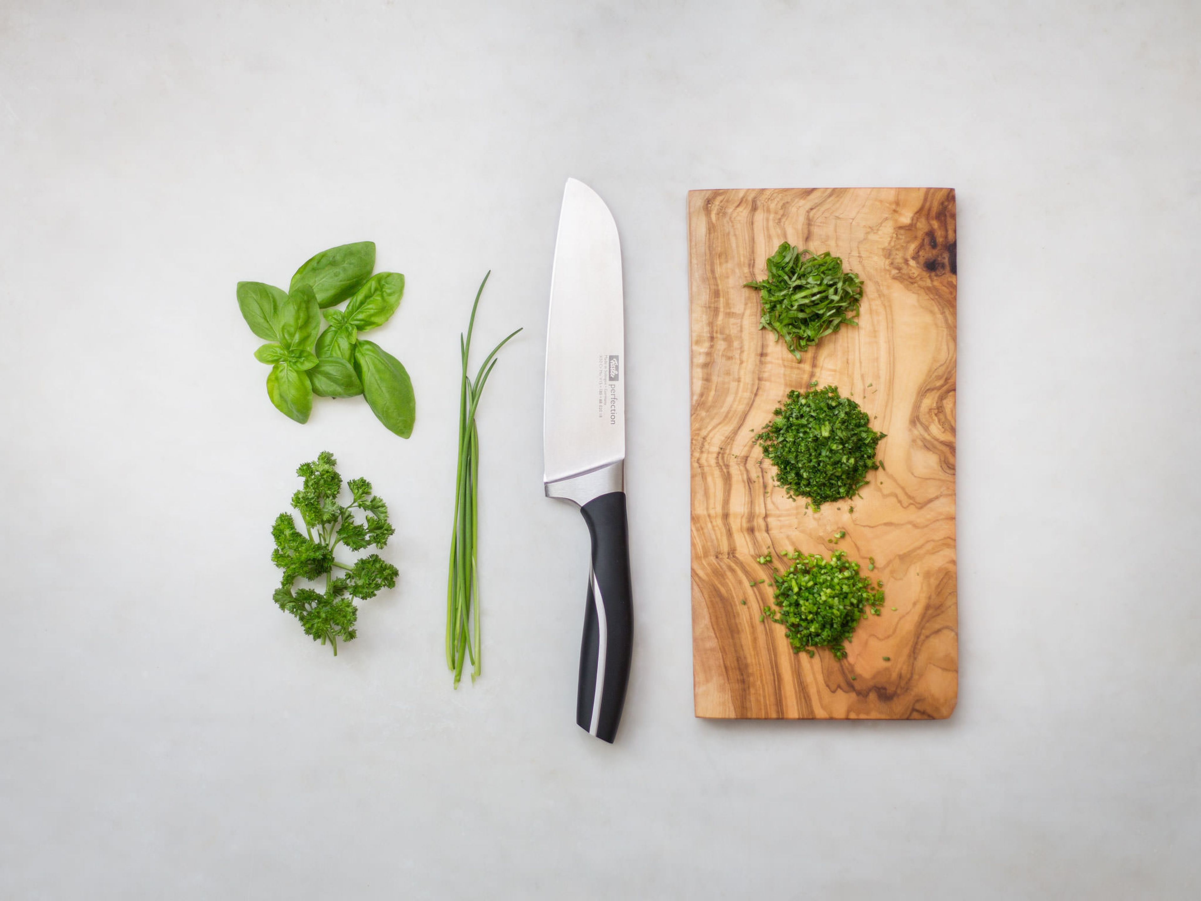 How to chop green herbs