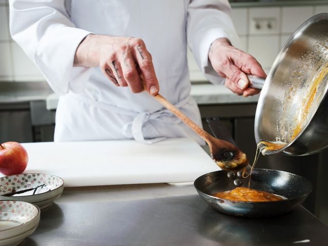 Easy foolproof tarte Tatin | Recipe | Kitchen Stories