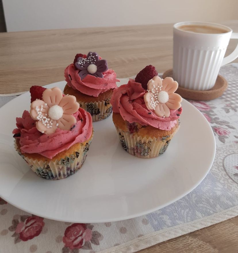 Himbeer-Heidelbeer Cupcakes mit dem Cookit