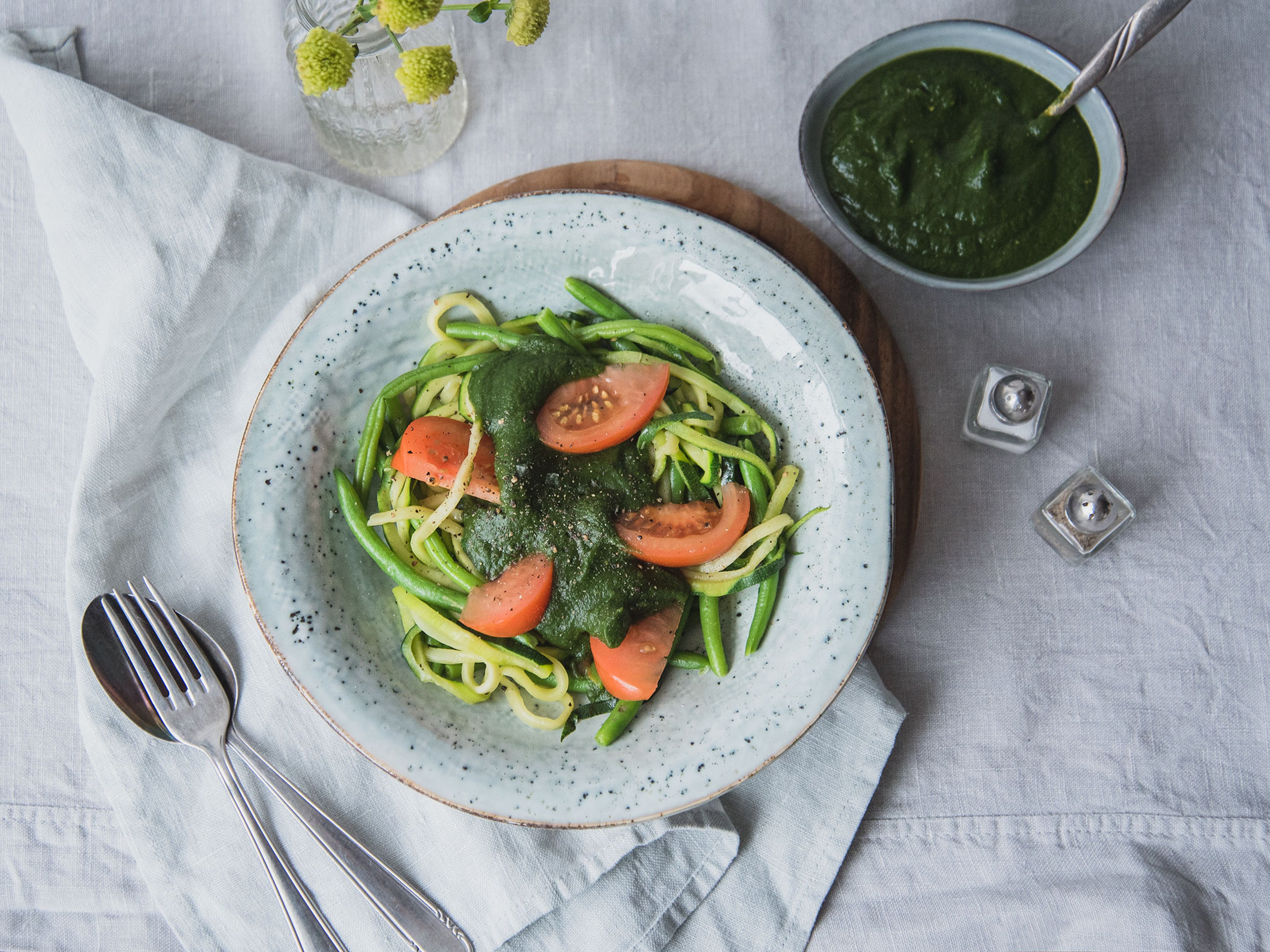 Vegan zoodles with green sauce