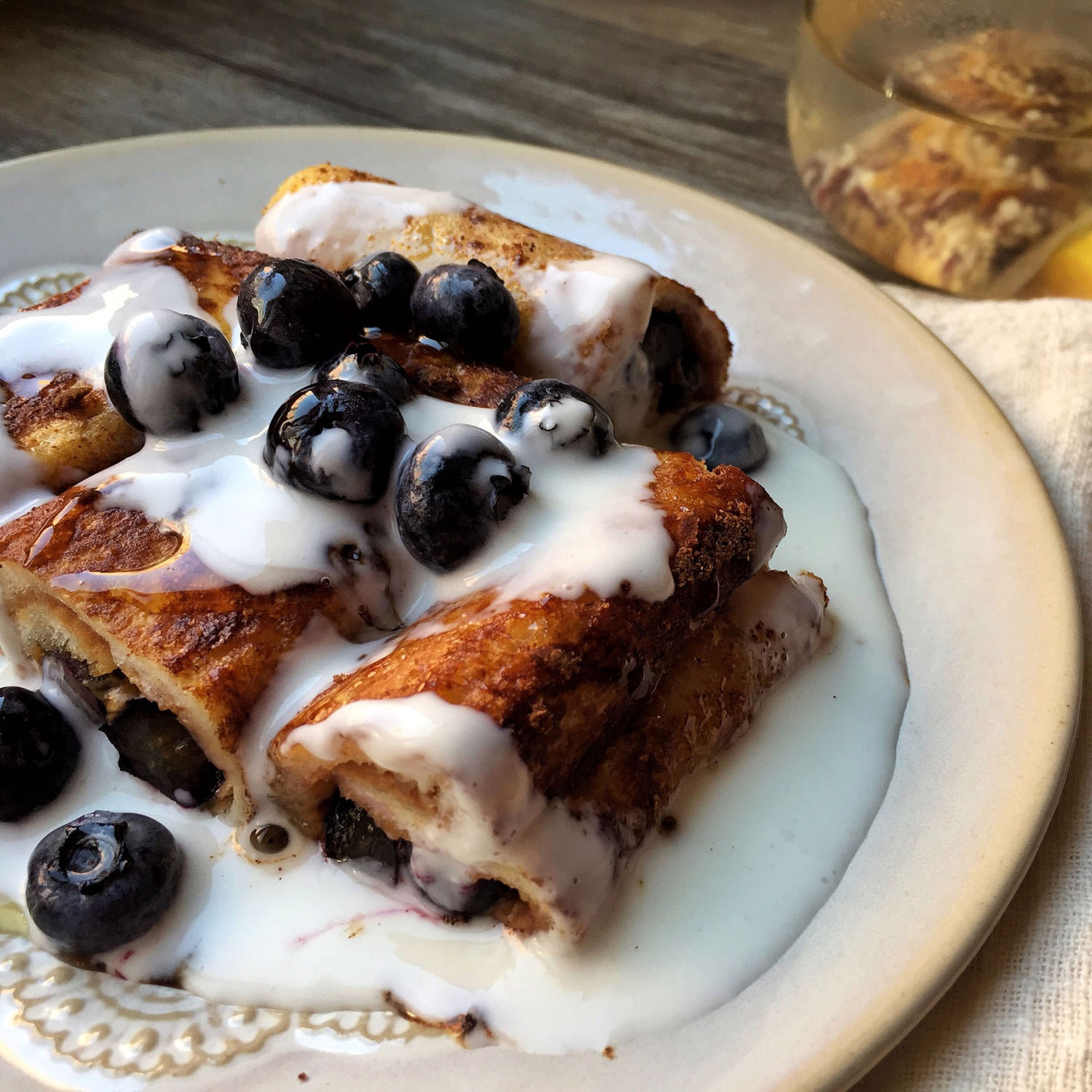 French Toast Berry Rolls
