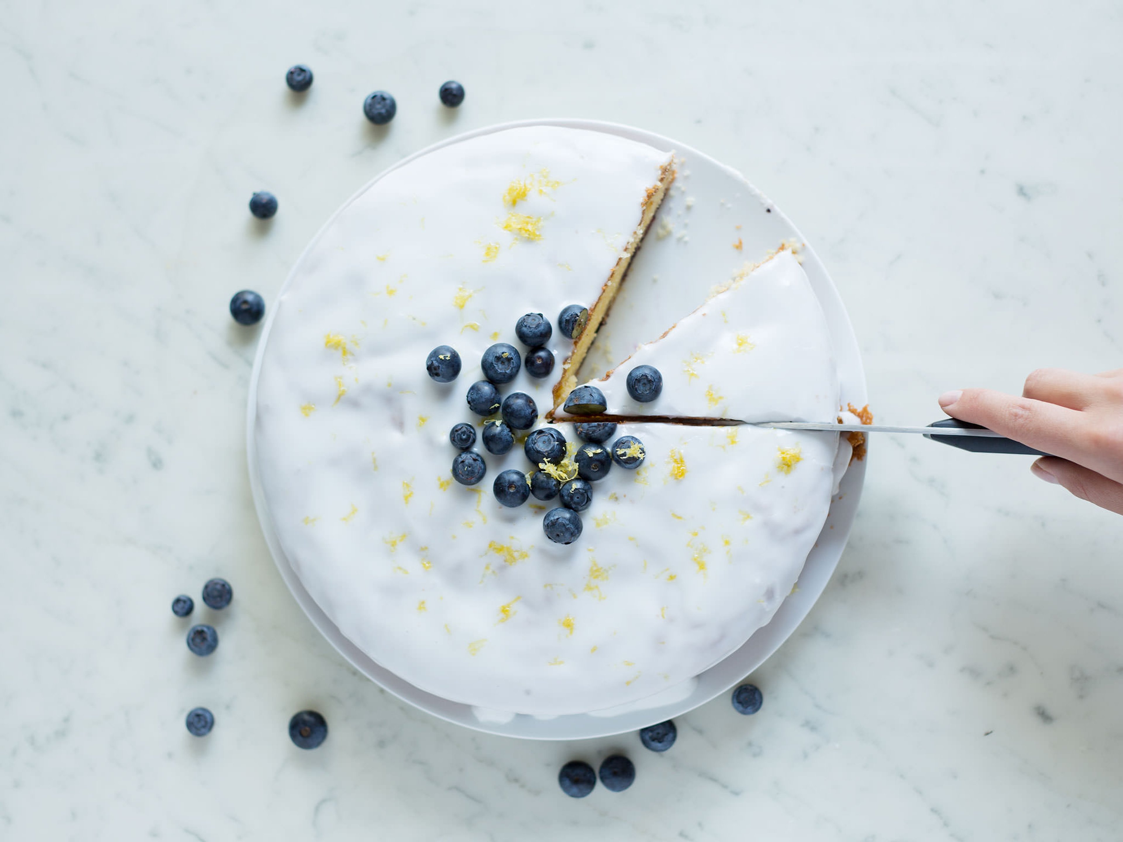 Zitronen-Blaubeer-Kuchen