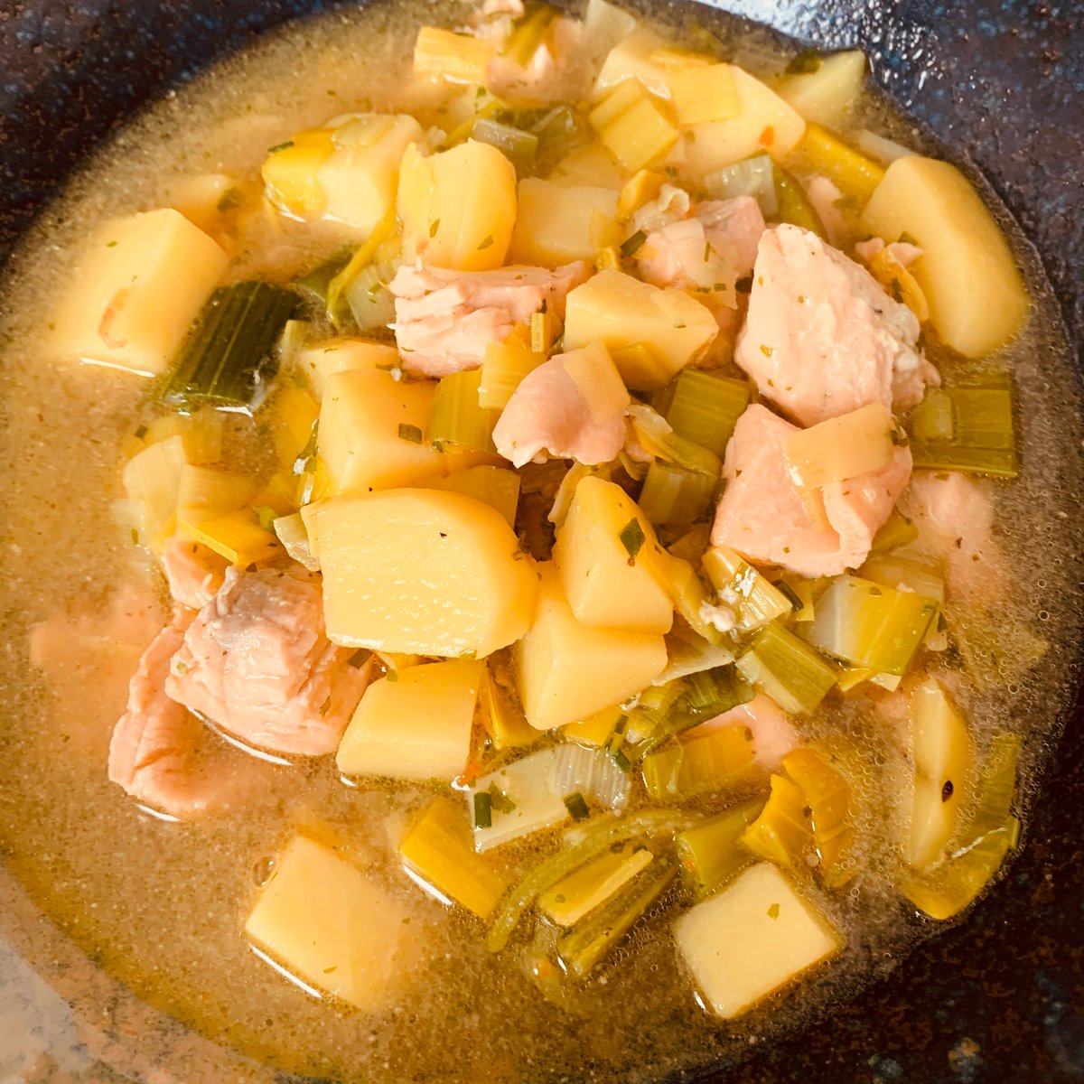 Lachs-Kartoffel-Lauch-Eintopf | Rezept | Kitchen Stories