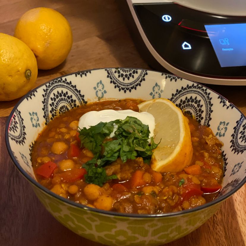 Lamm-Linsen-Kichererbsen-Curry aus dem Cookit