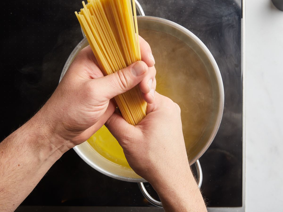 Kale pesto pasta Recipe Kitchen Stories