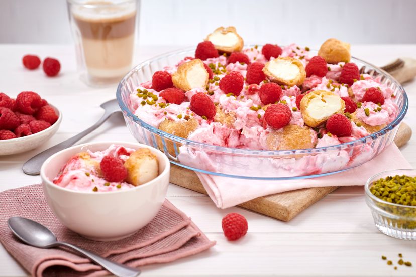 Windbeutel-Dessert mit Mascarpone & Himbeeren