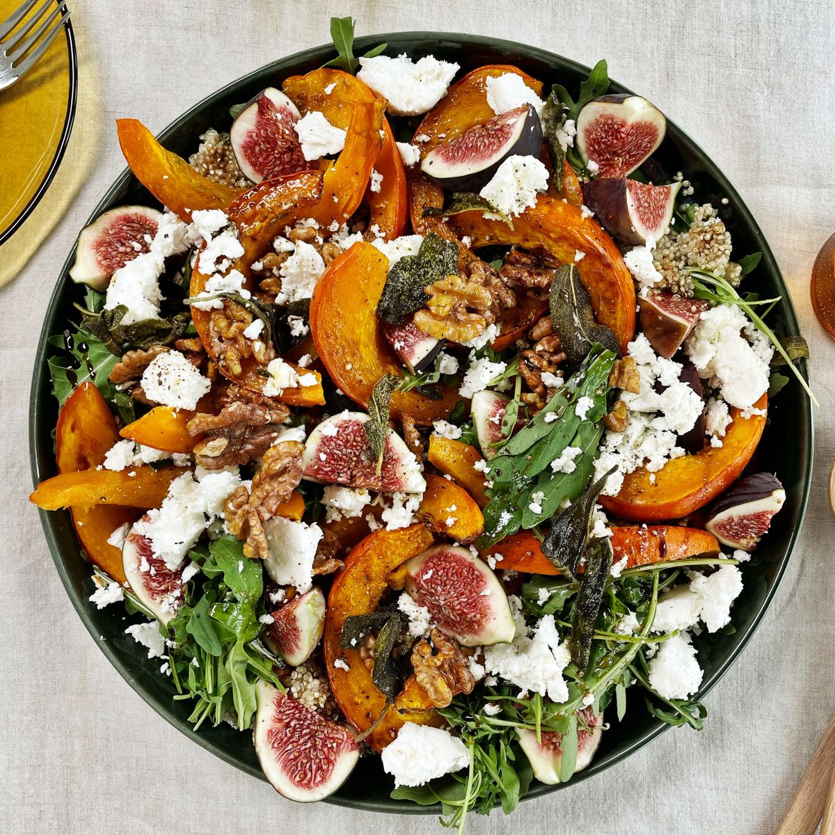 Pumpkin salad with figs, feta and quinoa | Recipe | Kitchen Stories