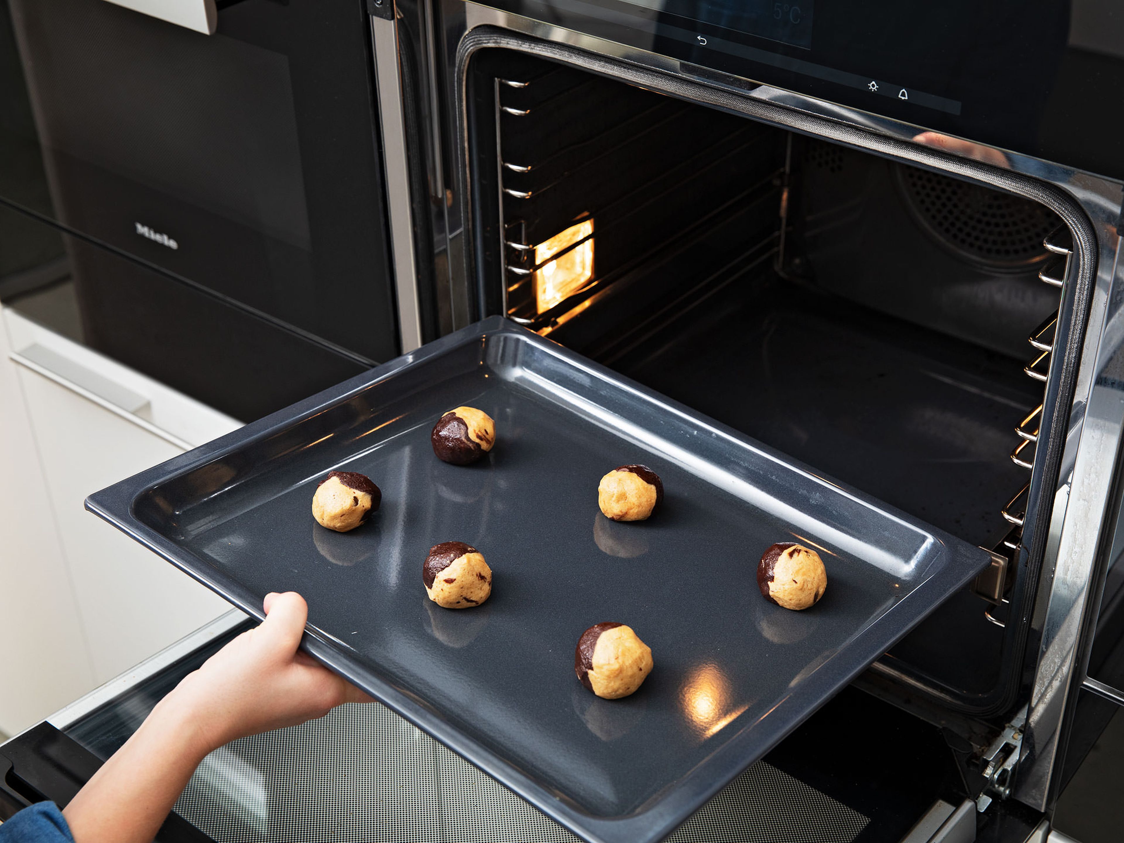 Bake cookies at 175°C/350°F  for approx. 11 – 12 min. Don’t worry, if they are still soft and don’t look done, this is the perfect time to remove them from the oven. Let them cool down on the baking sheet to firm up. Enjoy!
