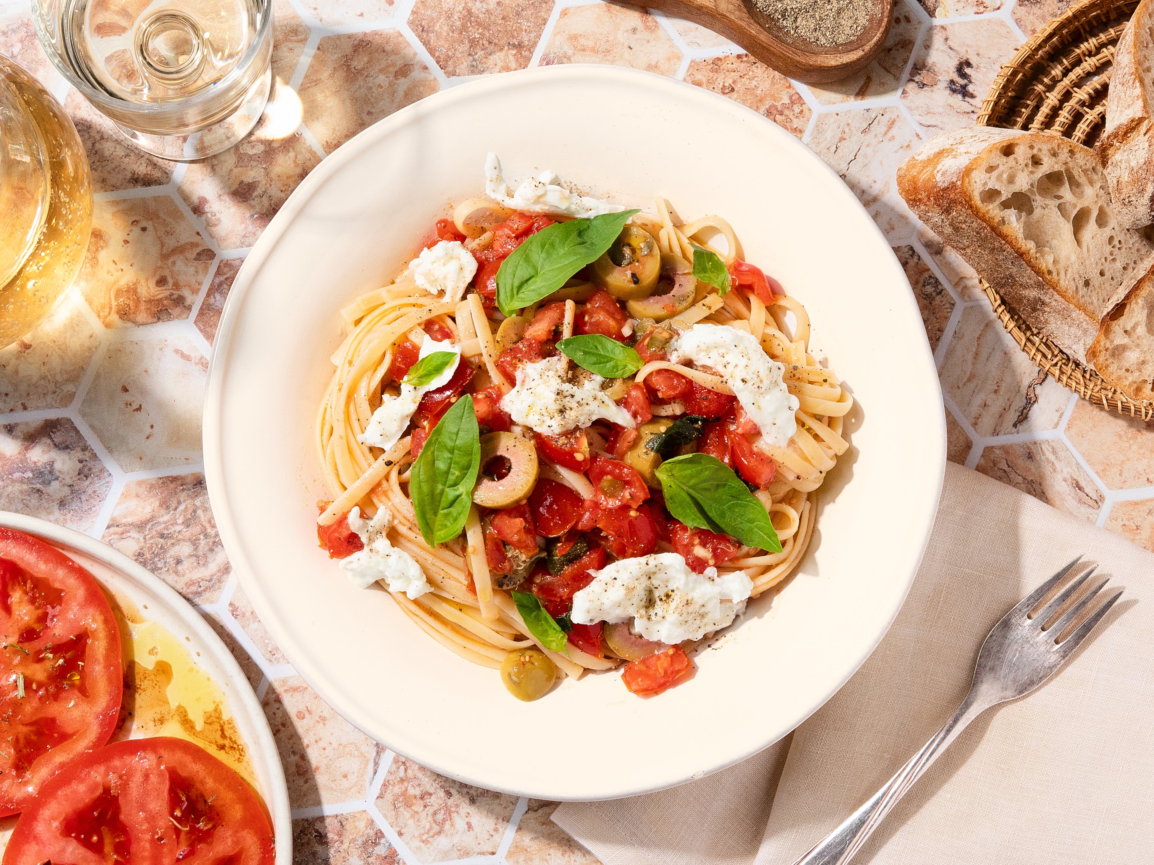 Pasta alla Crudaiola with mozzarella (pasta with raw tomato sauce)