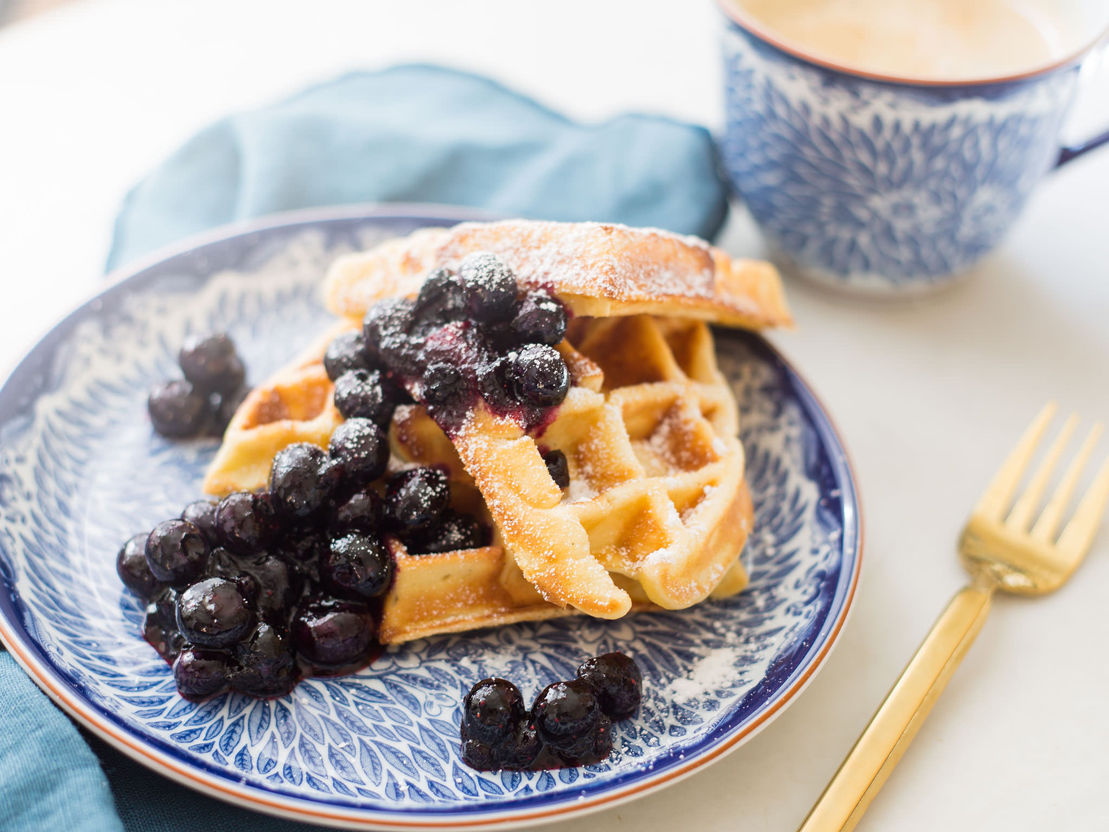 Frühstückswaffeln mit Blaubeeren