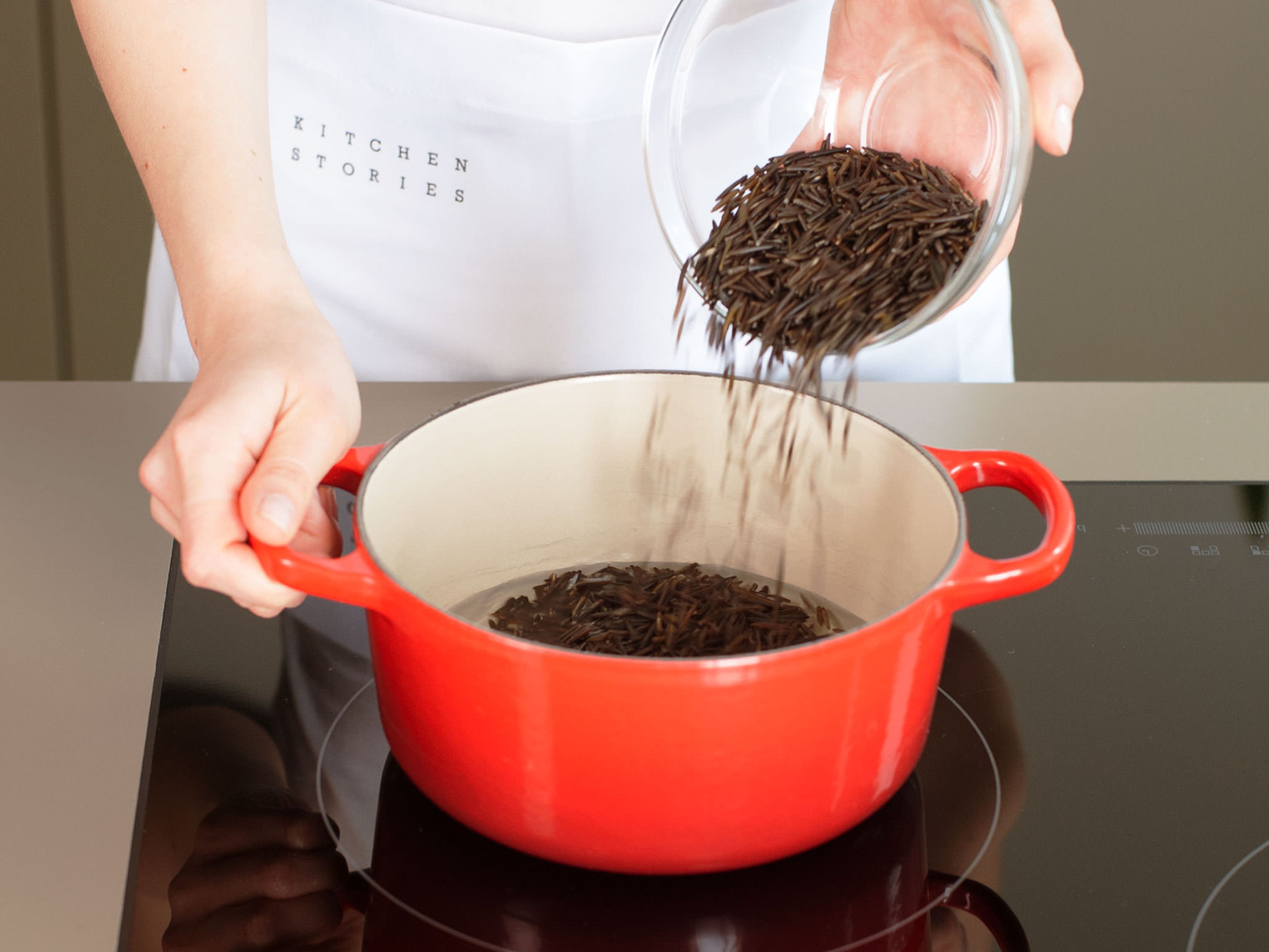 In a small saucepan, bring wild rice to a boil in salted boiling water, reduce heat to low, cover, and cook according to package instructions for approx. 35 – 40 min. Remove from heat and set aside.