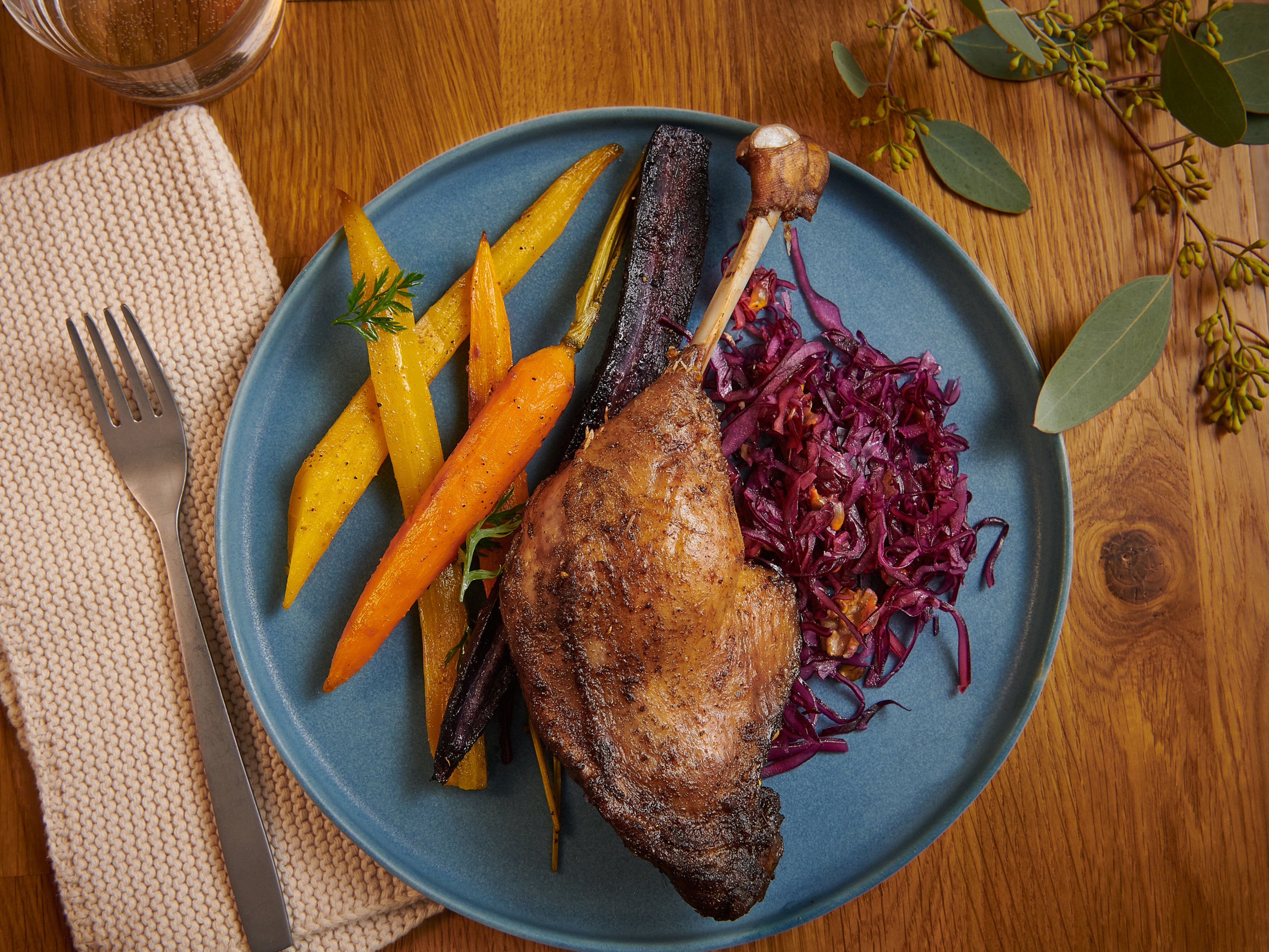 Garam-masala goose legs with red cabbage