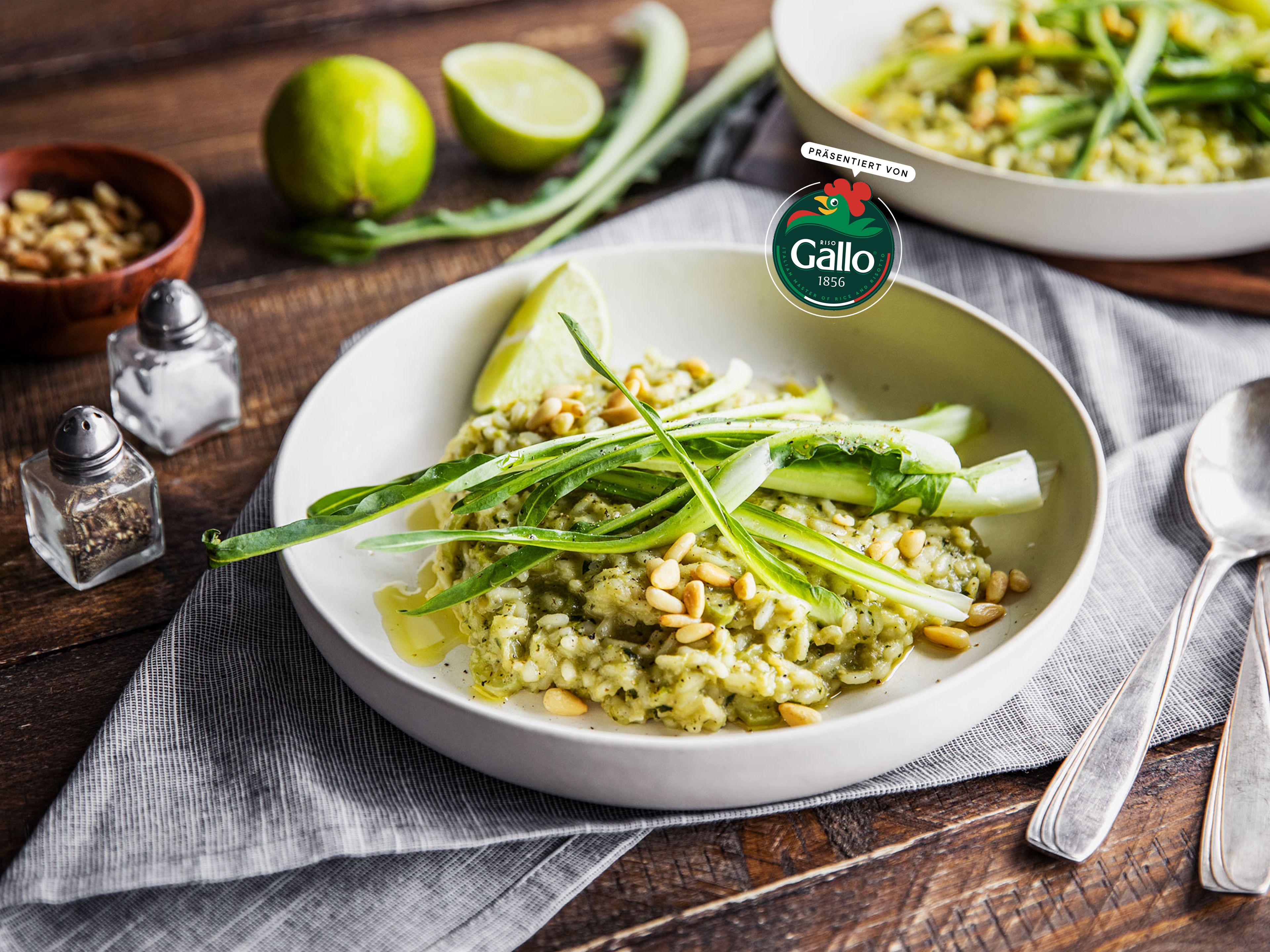 Green risotto with dandelion pesto