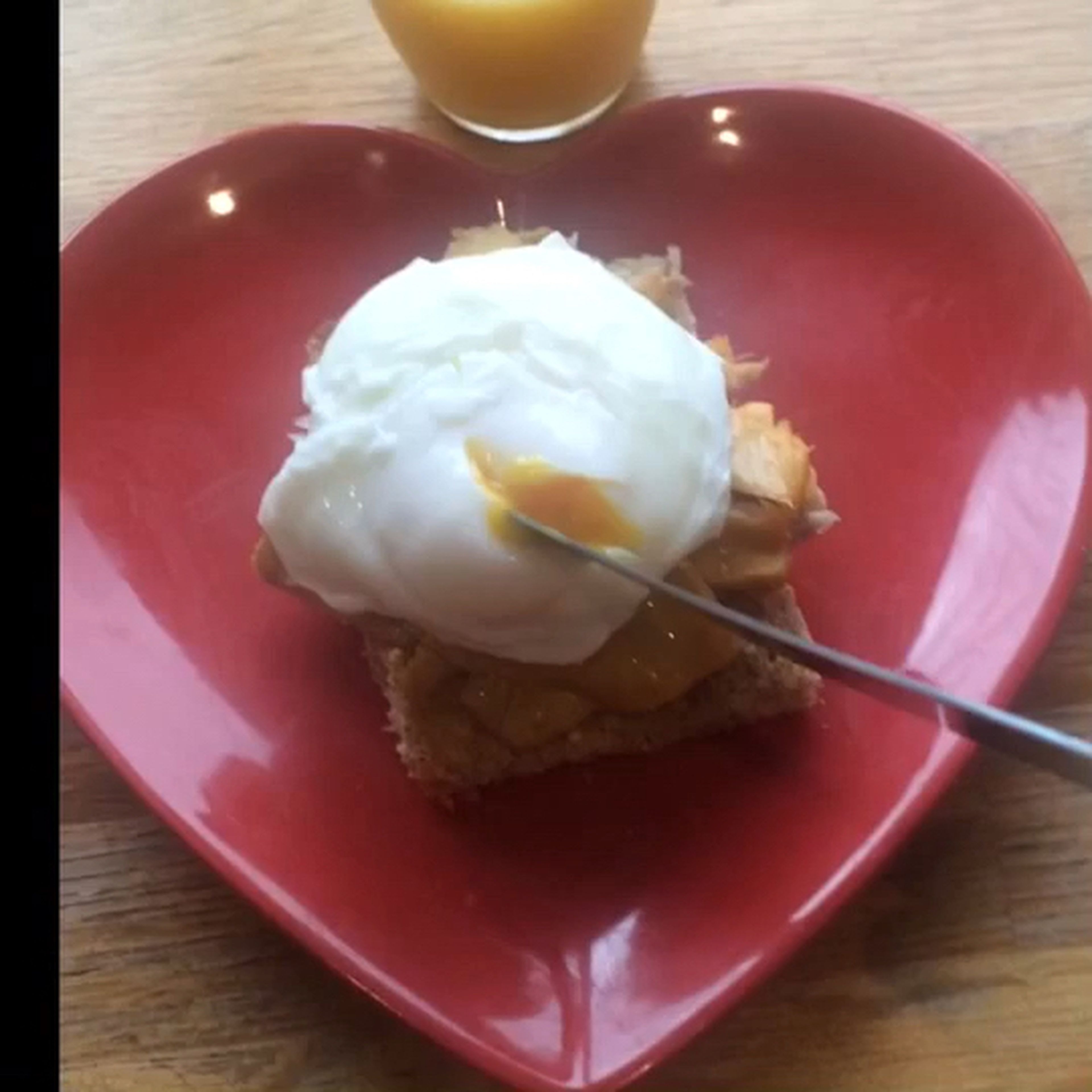 Pour melted butter over kippers and top with a poached egg.