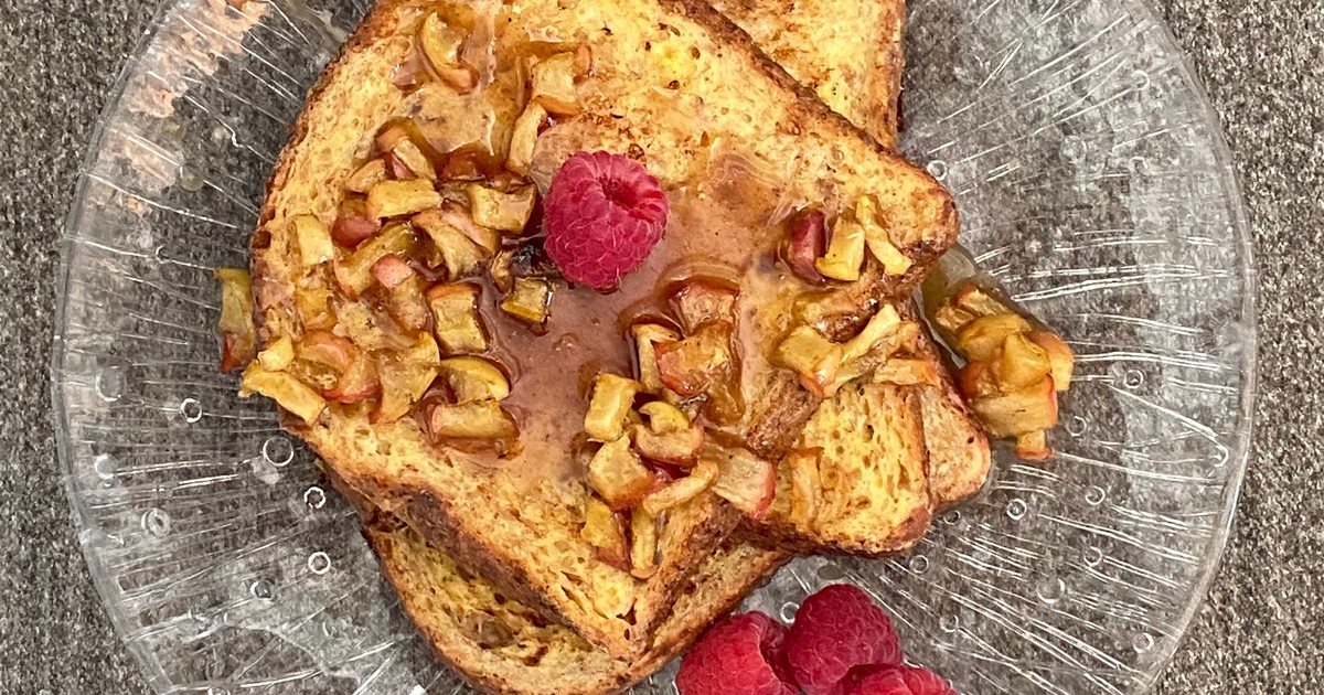 Whole Wheat French Toast with Spiced Apple Syrup Recipe Kitchen Stories