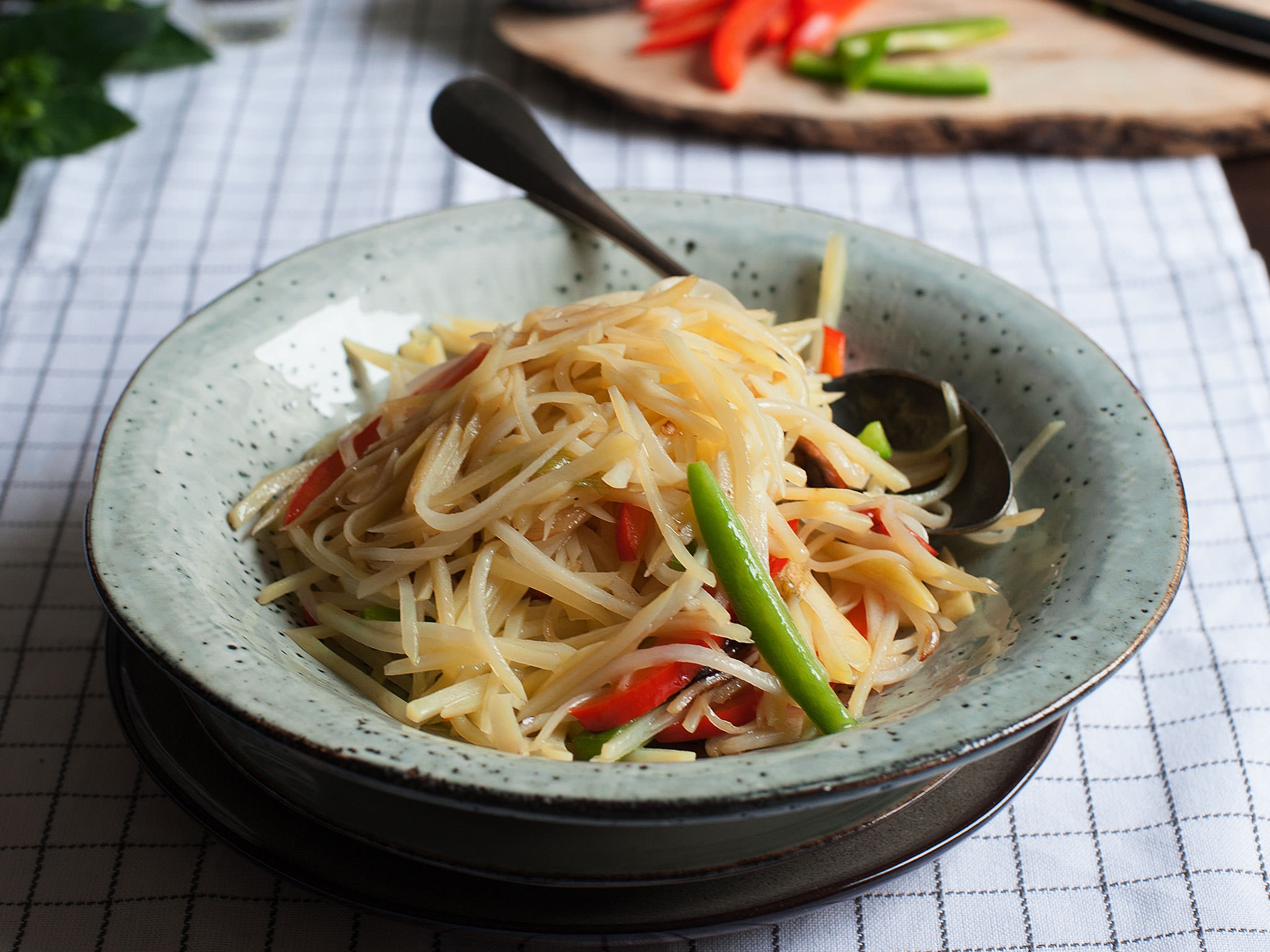 Spicy and Sour Potato Shreds / Popular Chinese Home Cooked Dish