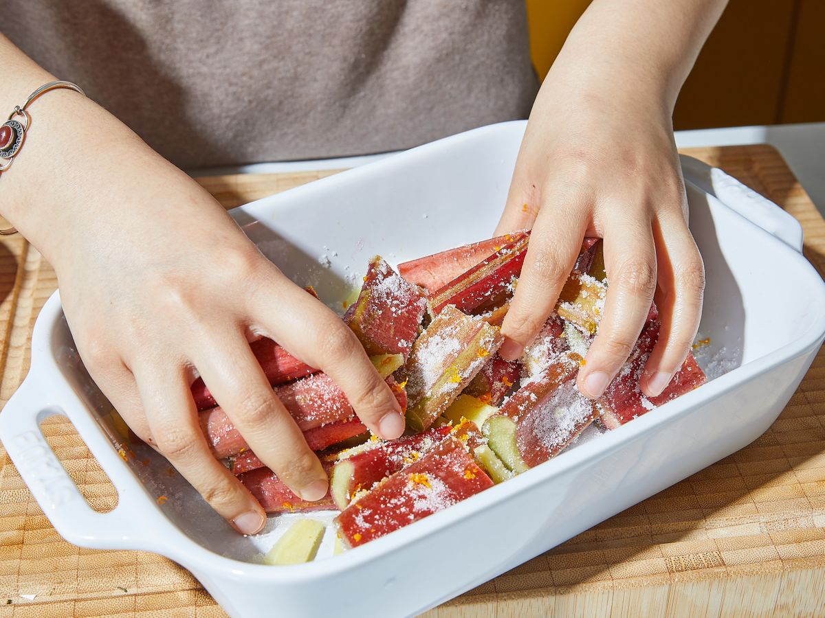 Einfaches Rhabarber-Creme-Dessert | Rezept | Kitchen Stories