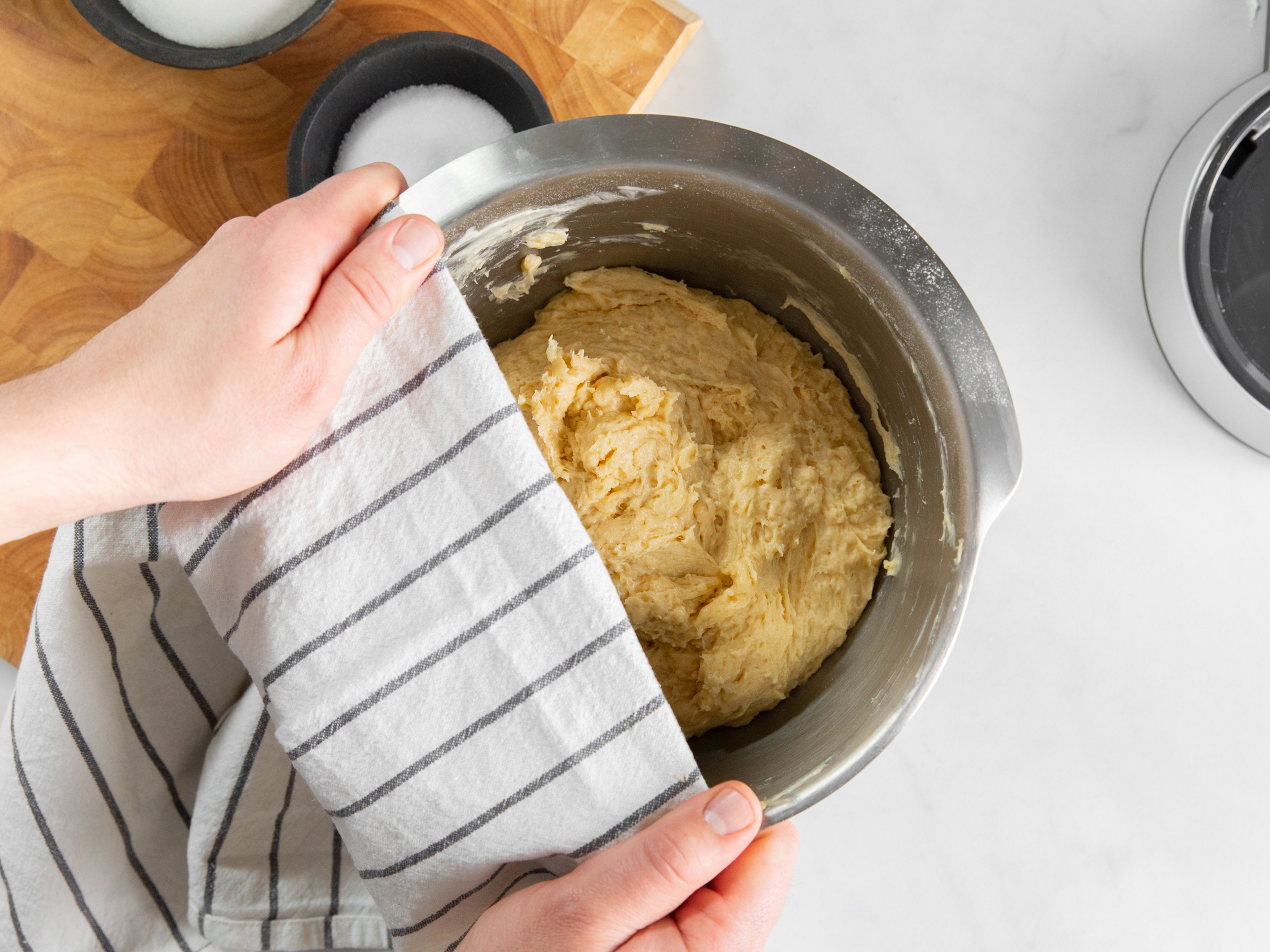 Cover the bowl with a clean kitchen towel and leave to rise for approx. 2 hr., or until doubled in size.