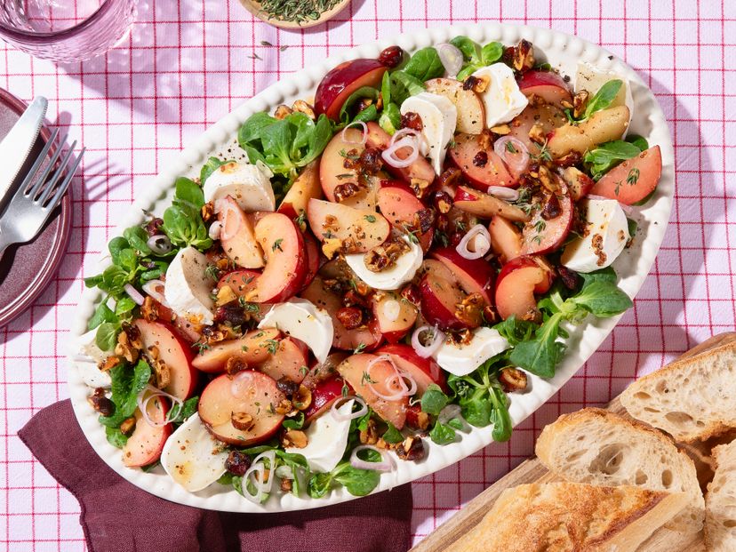 Plum salad with goat cheese and spiced hazelnuts