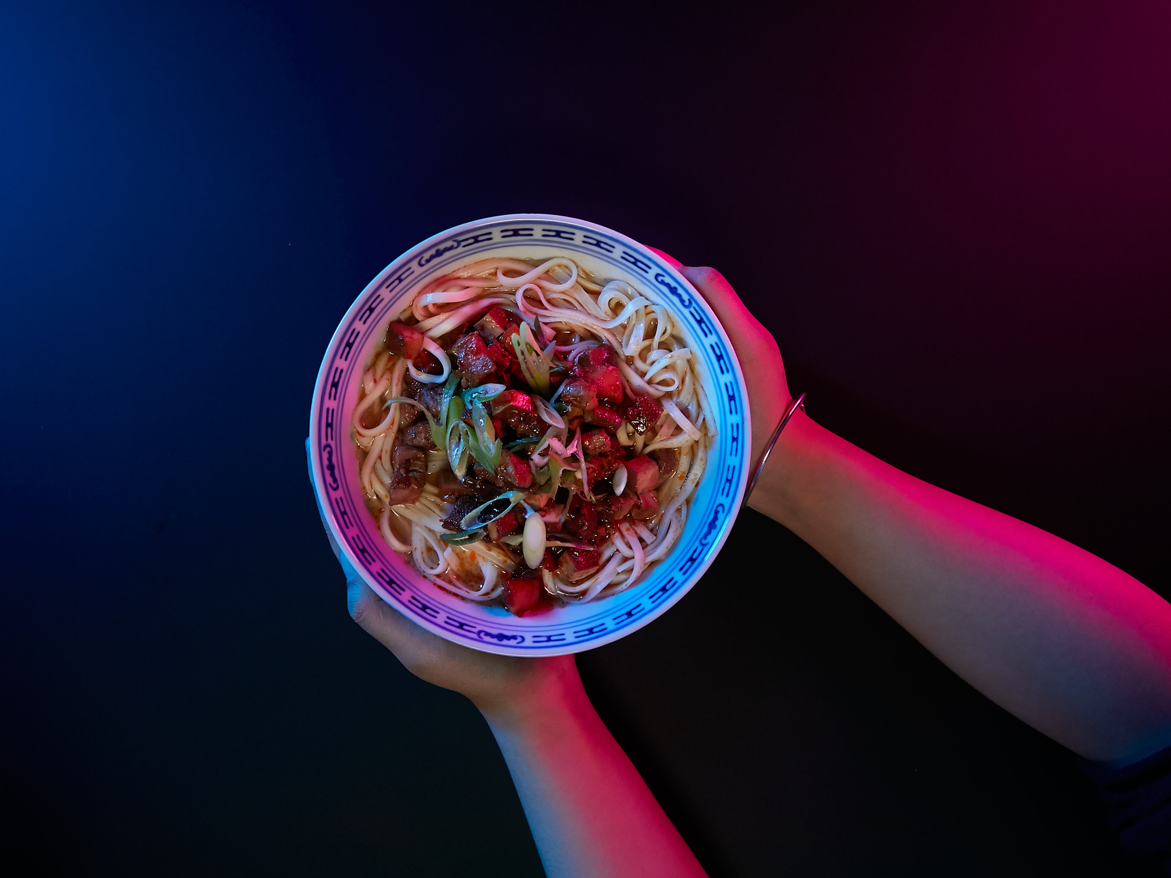 Scharfe Shanghai-Nudeln (La jiang mian)
