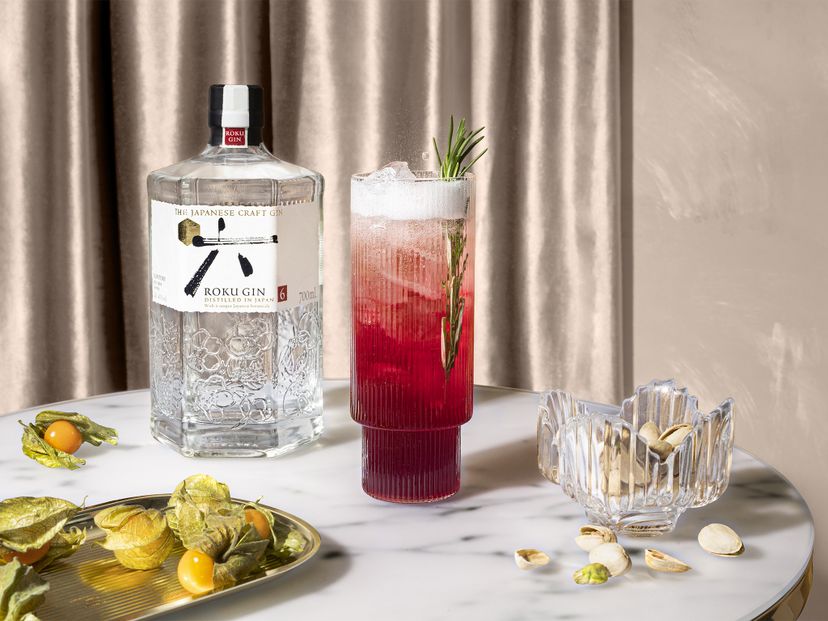 Akairo Spritz (Gin-Cocktail mit Roter Bete)
