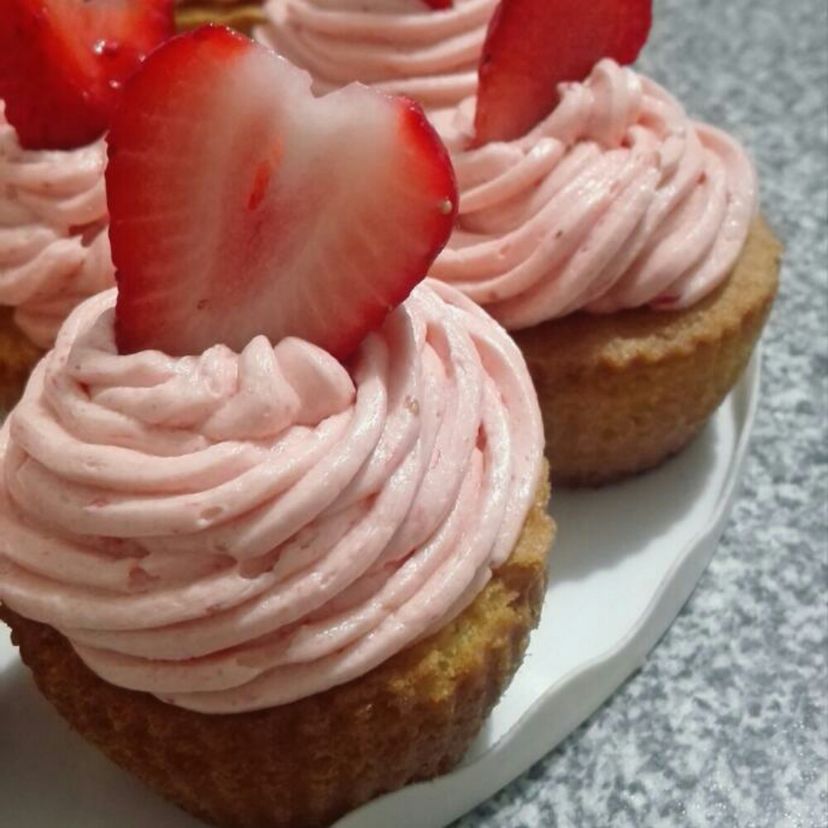 Vanilla Cupcakes with Strawberry Buttercream