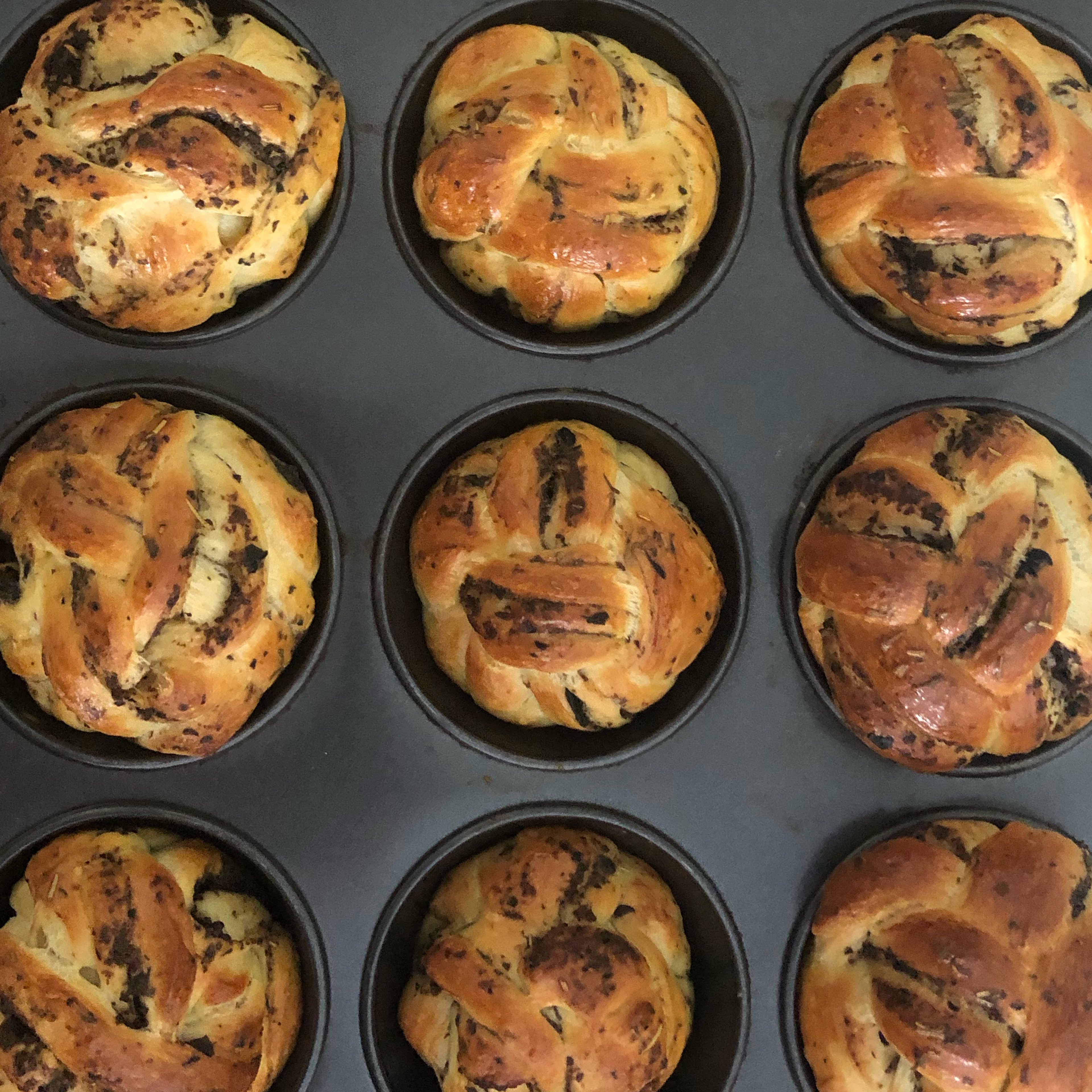 Olive brioche rolls