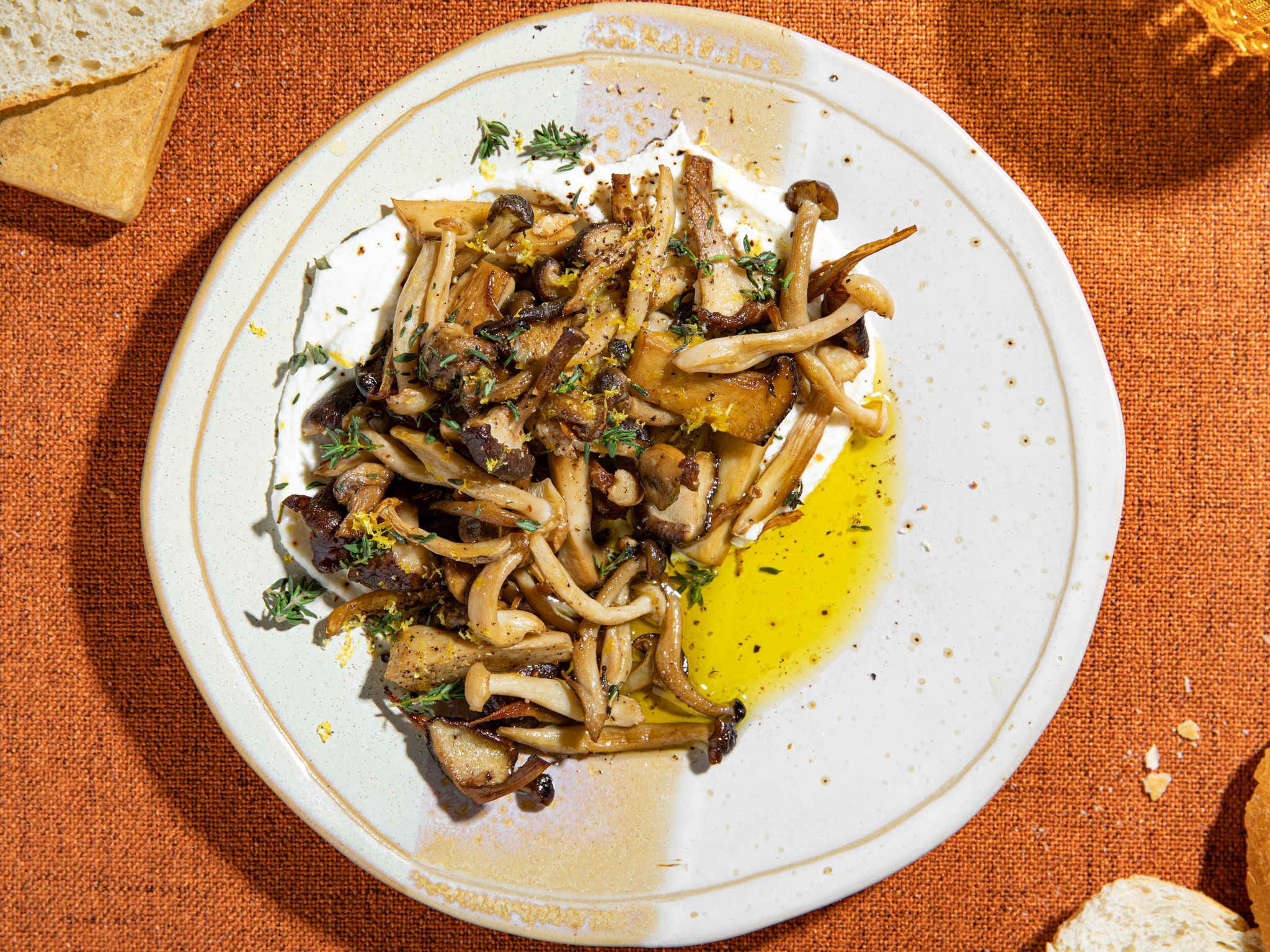 Langsam geschmorte Pilze mit Knoblauch | Rezept | Kitchen Stories
