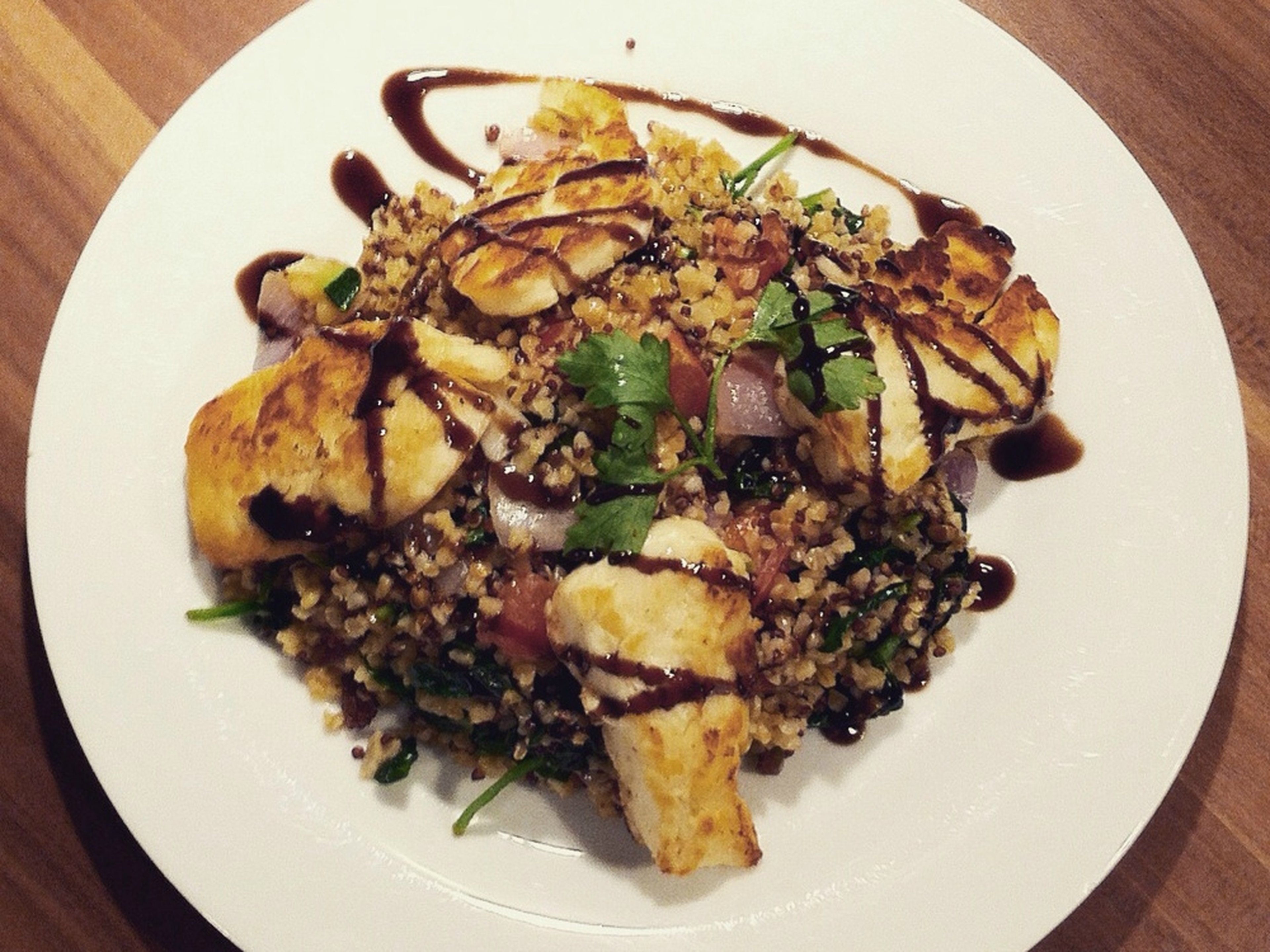 Bulgur stir-fry with vegetables and halloumi