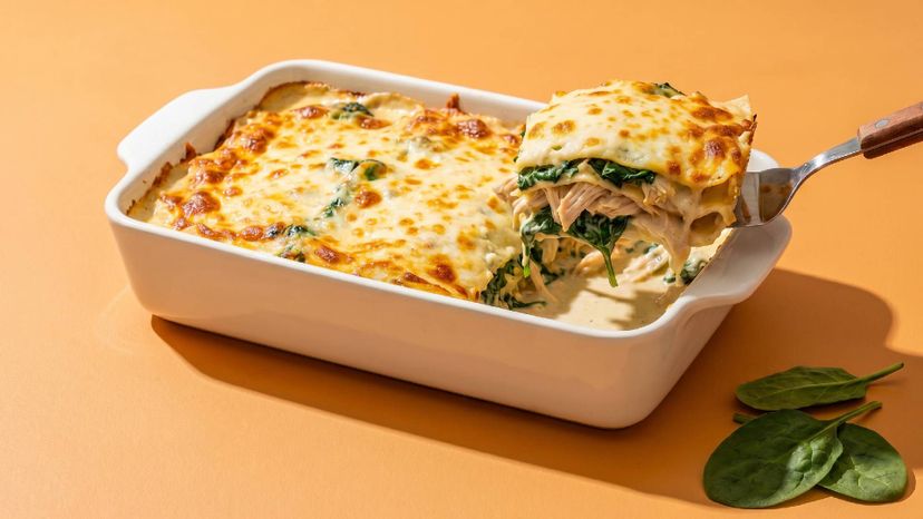 Cremige Hähnchen-Lasagne mit würziger Alfredo-Soße