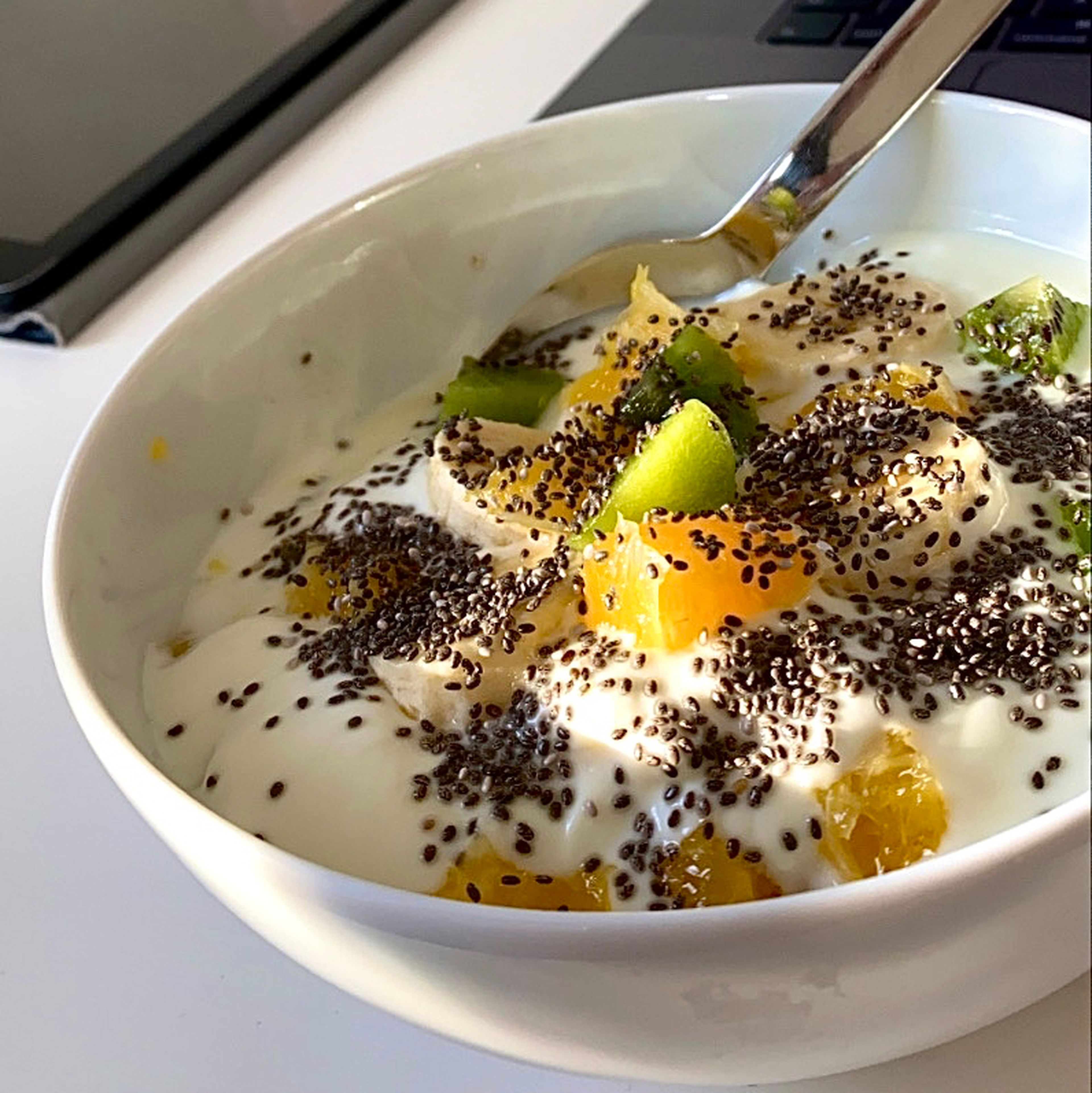 Obstsalat mit Kokosjoghurt