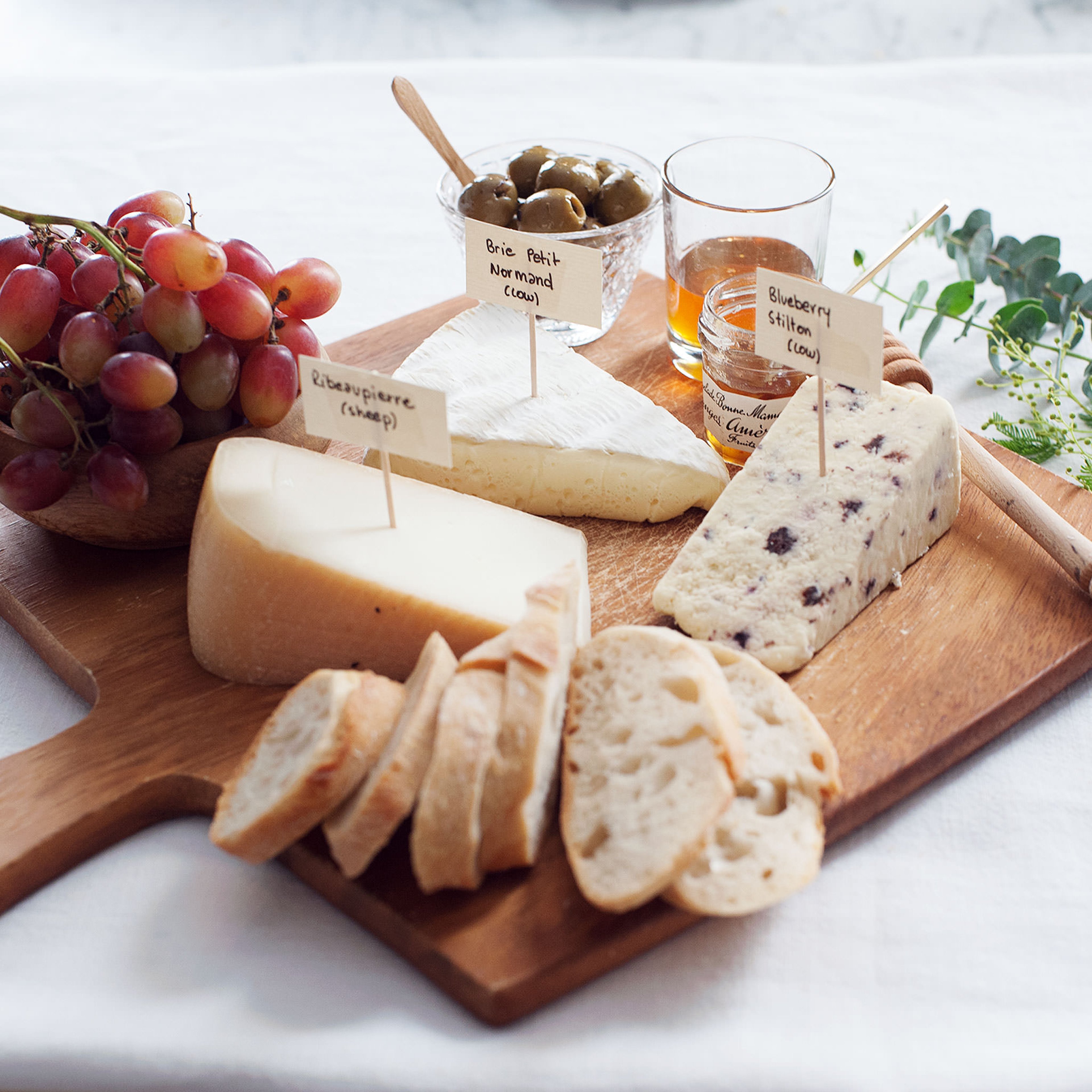 The Essential Elements of a Good Cheeseboard