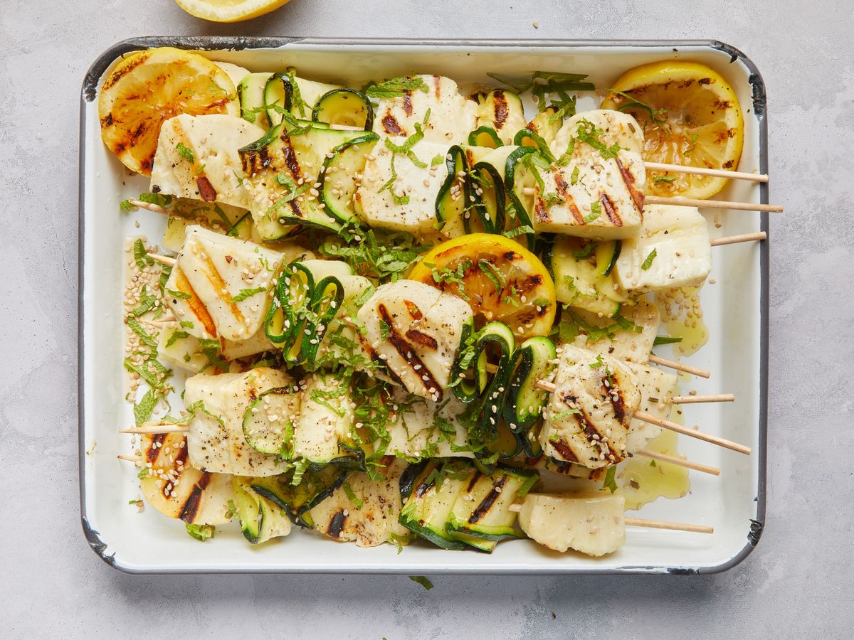 Grilled halloumi and zucchini skewers Recipe Kitchen Stories