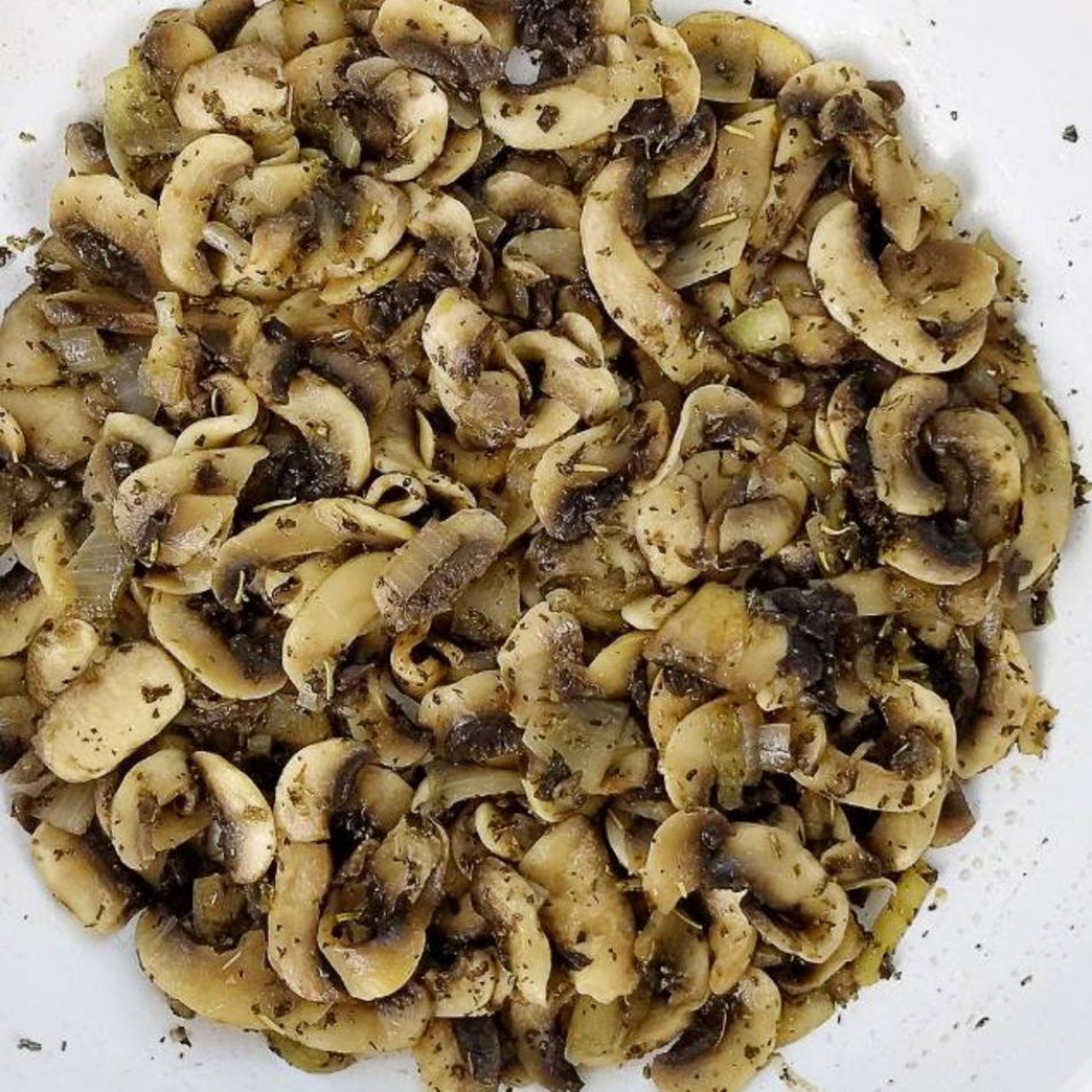 At the end of frying, add herbs de provanse salt abd pepper to the mushrooms. Take the pan fr the heat to cool down.