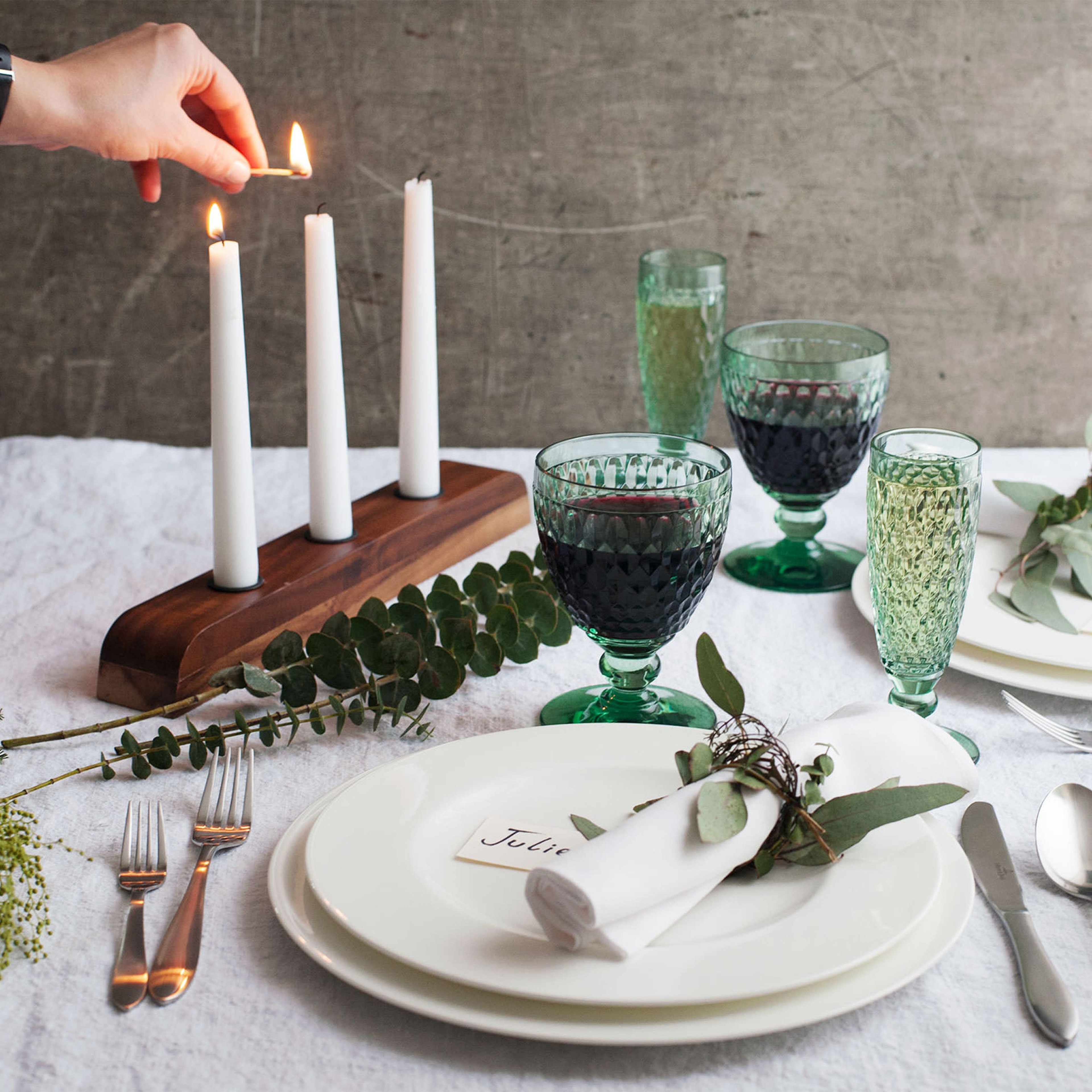 3 Merry Ways to Set a Holiday Table