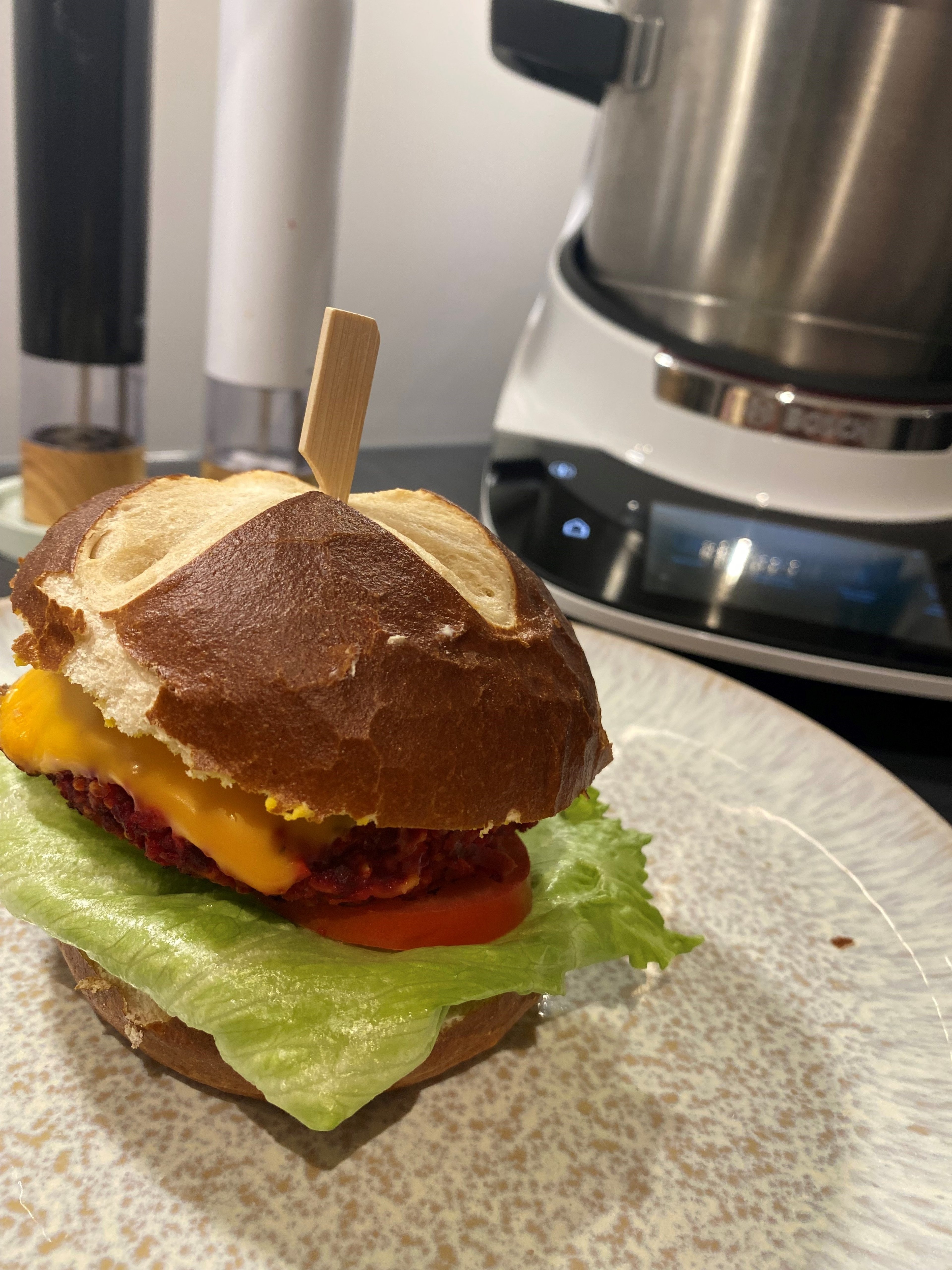 Rote-Bete-Burger mit dem Cookit