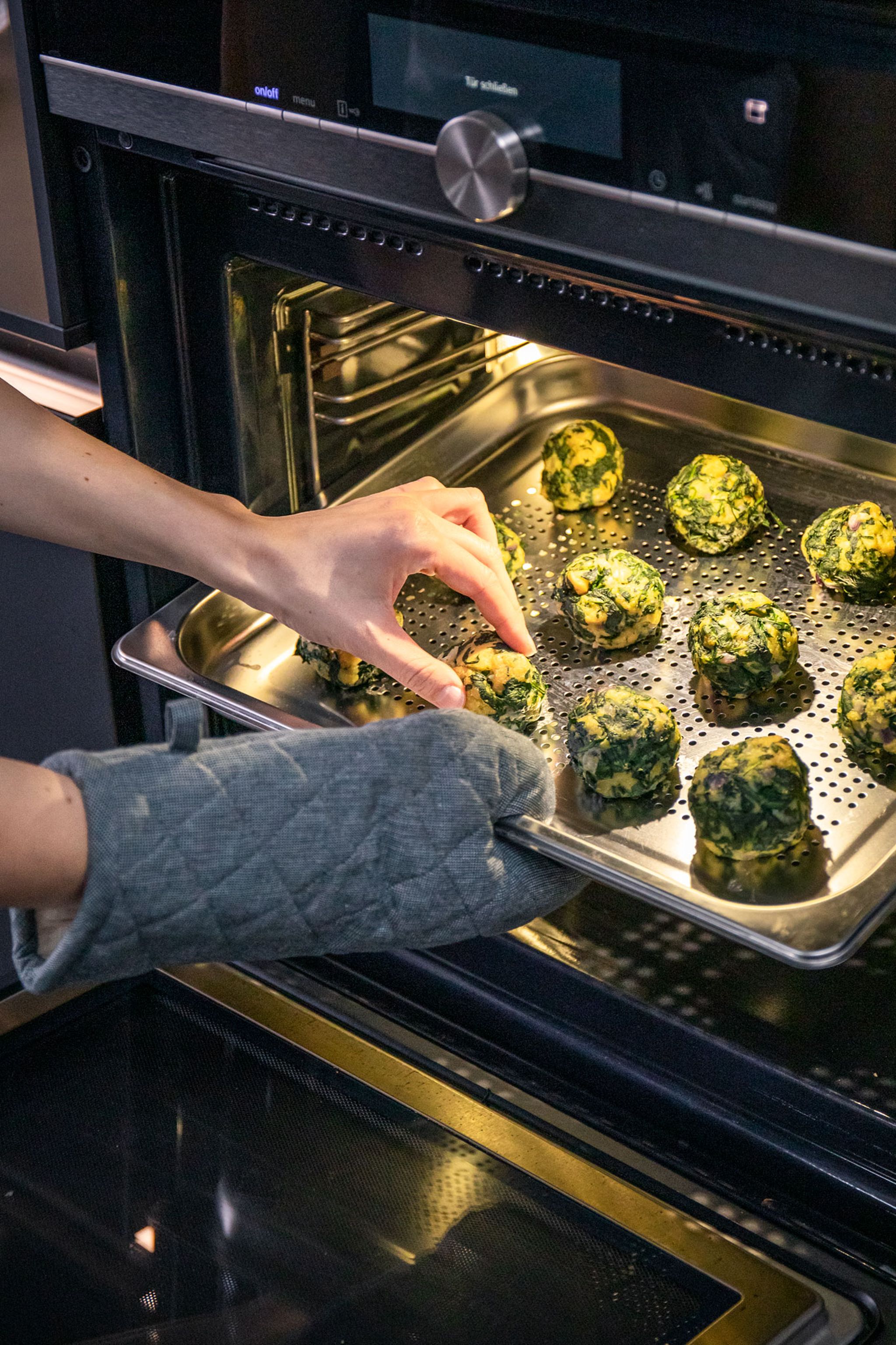 Dampfgaren im Backofen ein Selbstversuch Stories Kitchen Stories