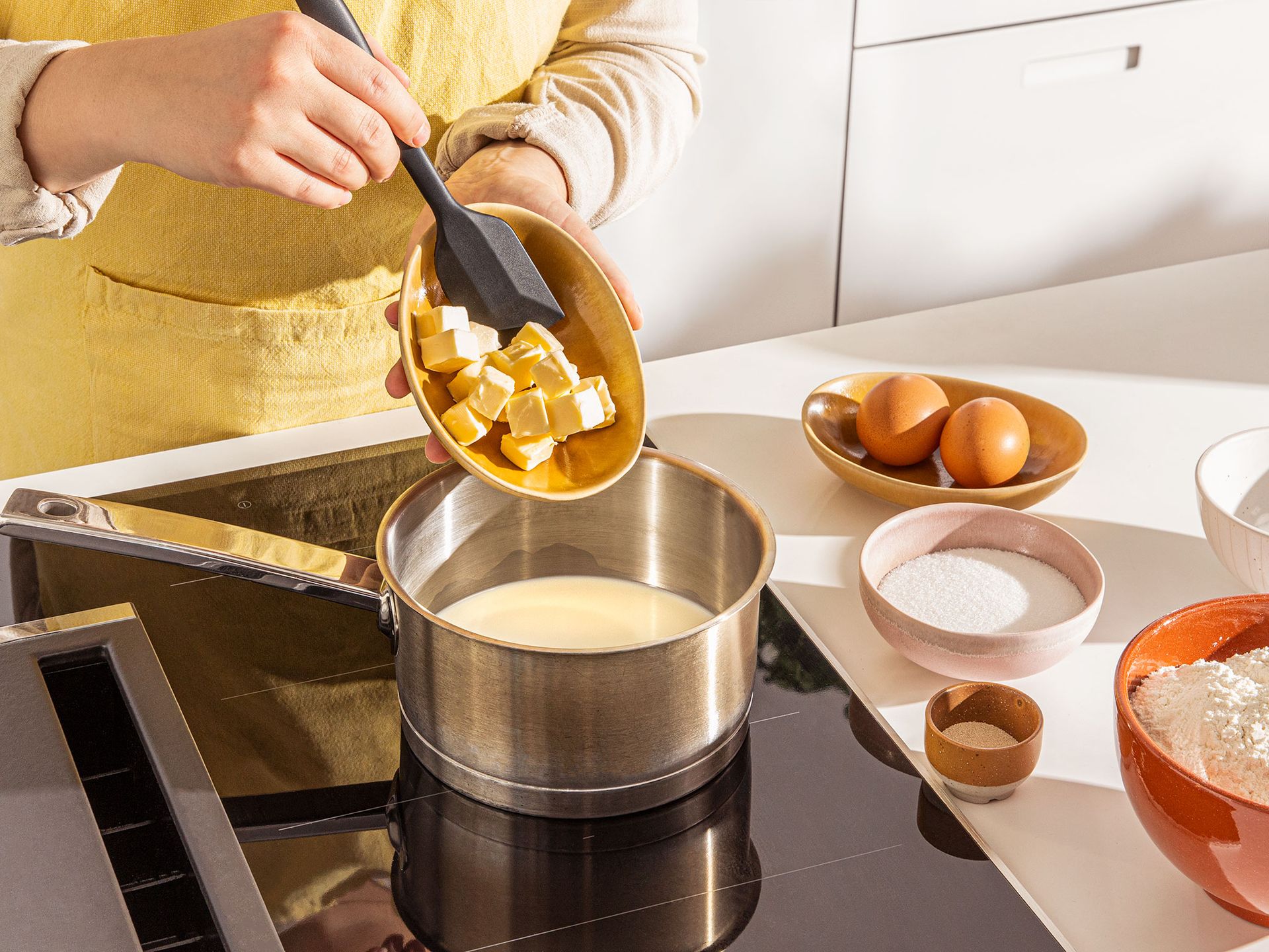 Schoko-Haselnuss-Schnecken mit Ferrero Küsschen | Rezept | Kitchen Stories