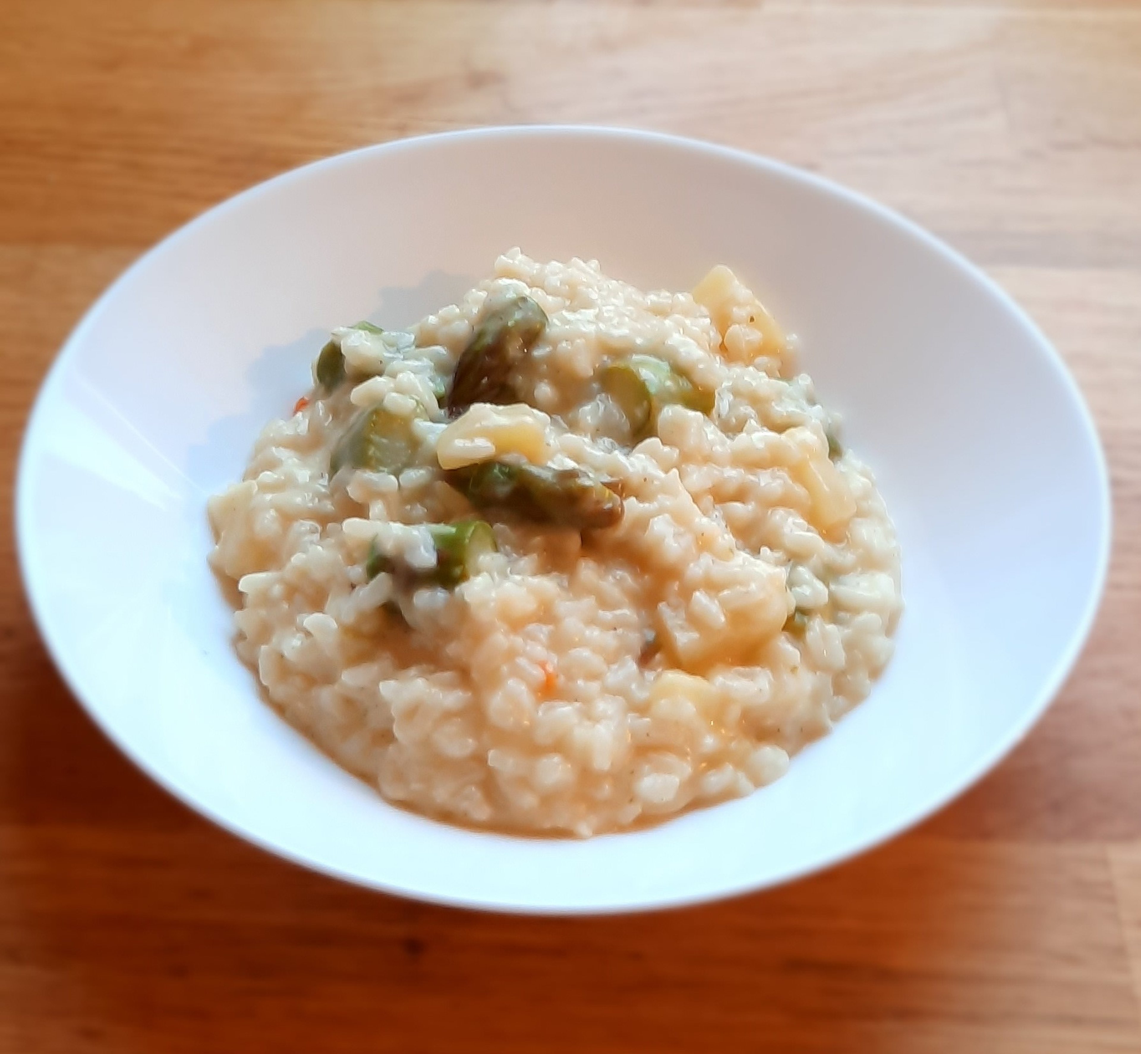 Risotto mit Äpfeln und grünem Spargel im Cookit