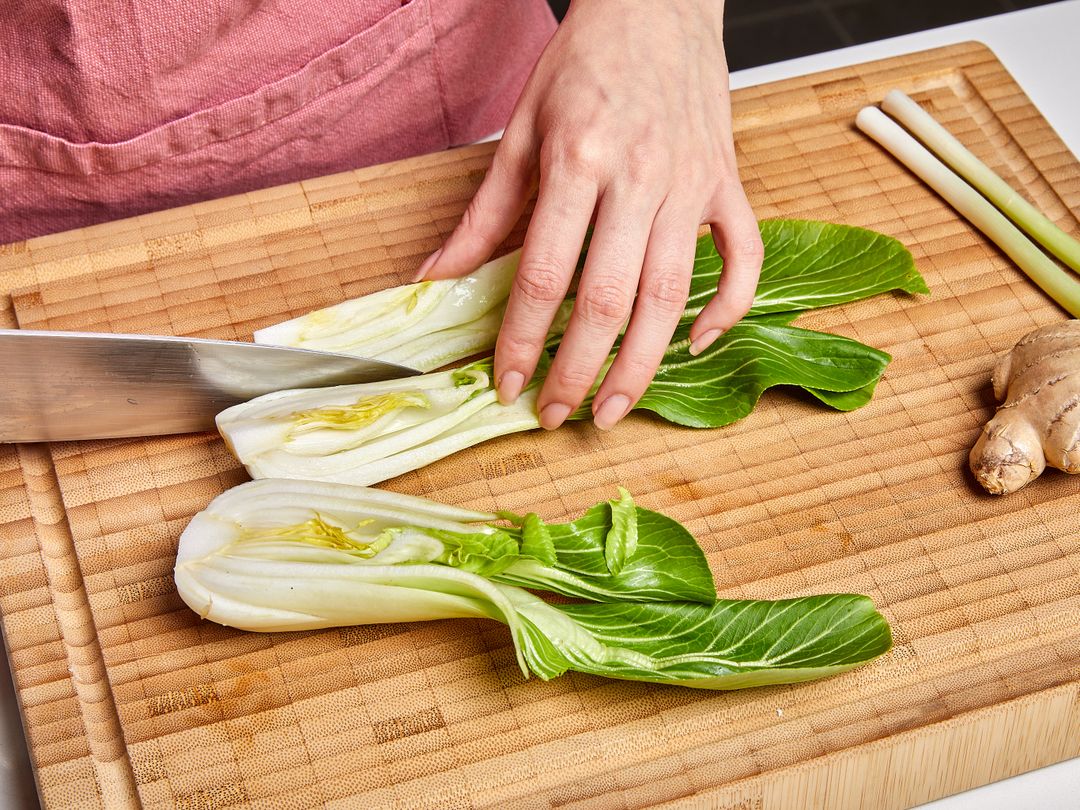 Vegane Tantan-Ramen mit Sesam und Pak Choi | Rezept | Kitchen Stories