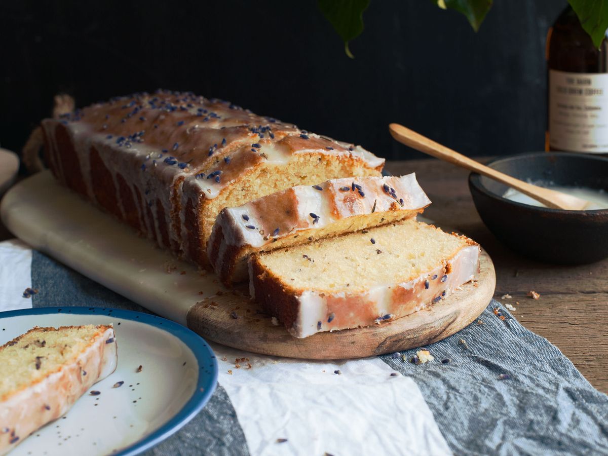 Zitronen-Lavendel-Joghurt-Kuchen | Rezept | Kitchen Stories