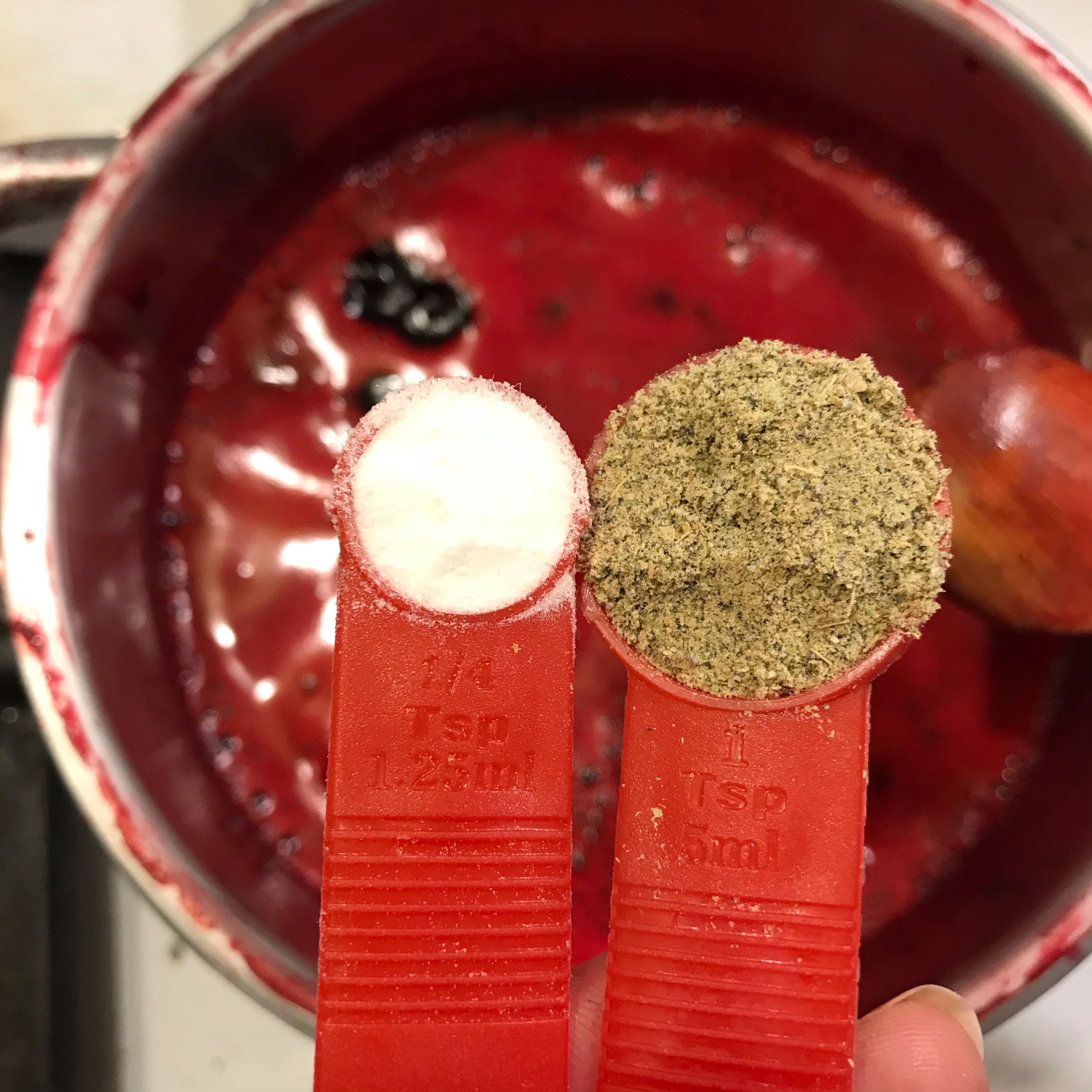 After it boils, add cardamom, vanilla and rosewater to the syrup, turn it off 2 minutes later to cool.