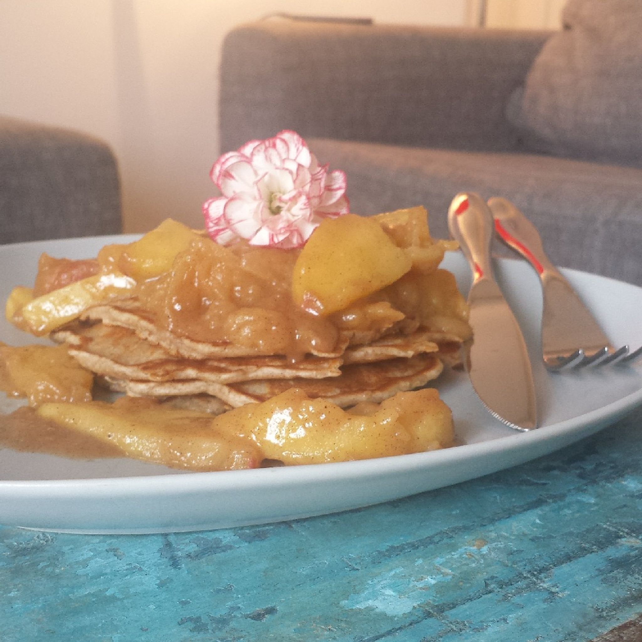 Apple pie pancakes