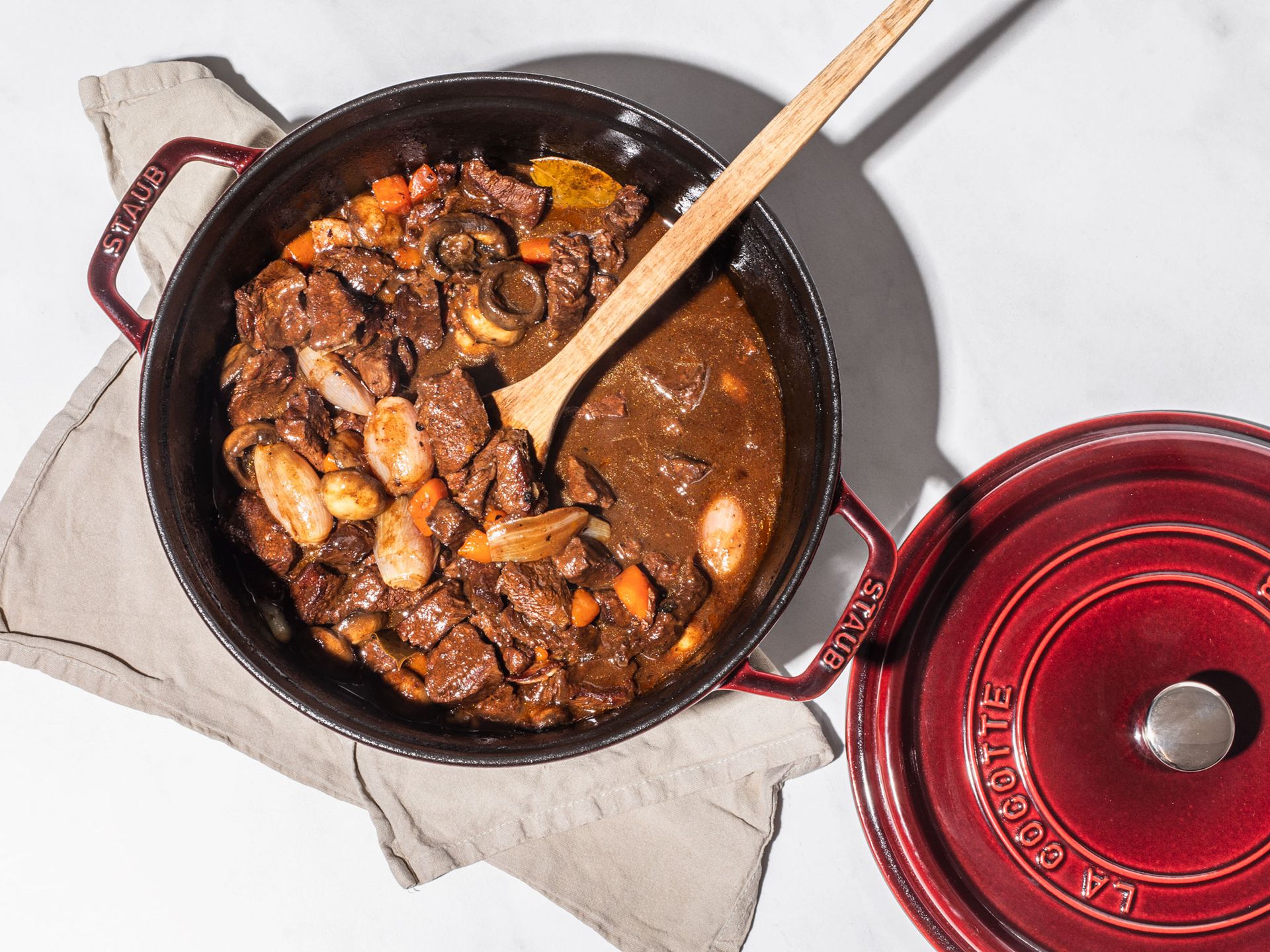 Deftig und zart In 4 Schritten zum perfekten Gulasch Stories Kitchen Stories